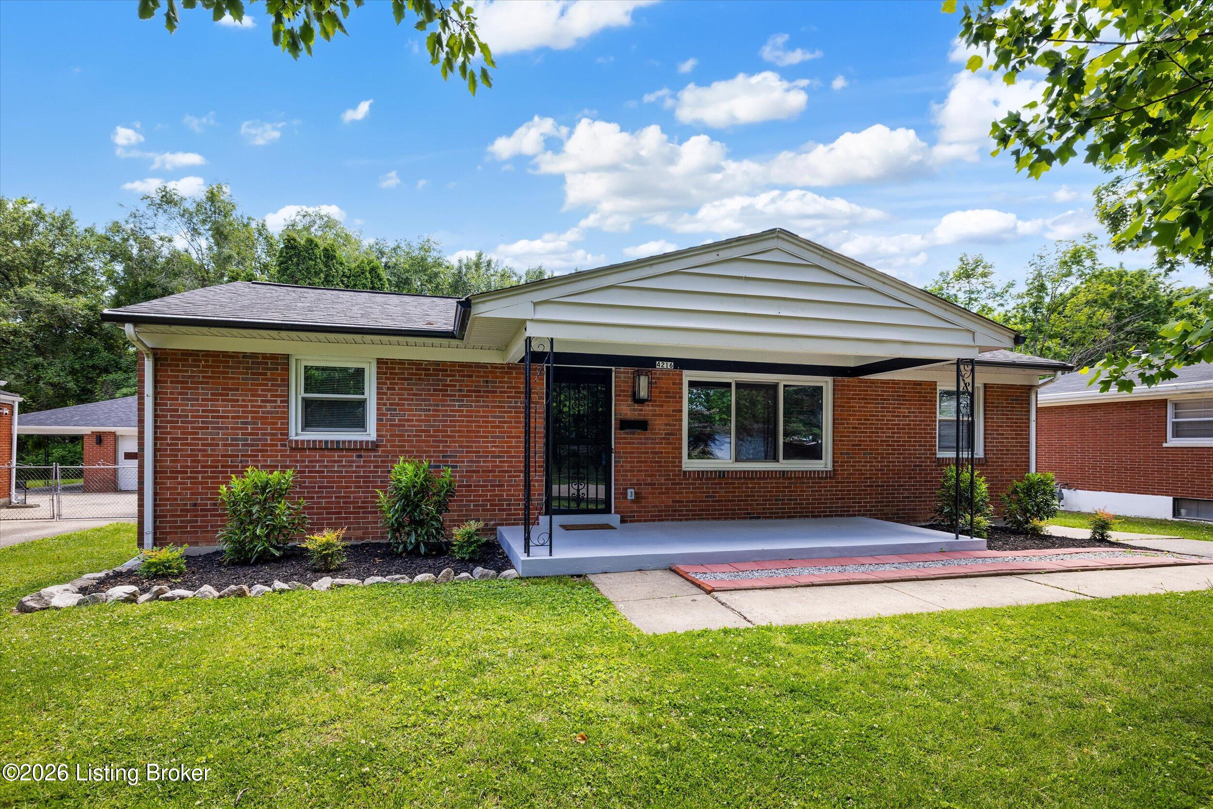 4216 Lynnbrook Dr