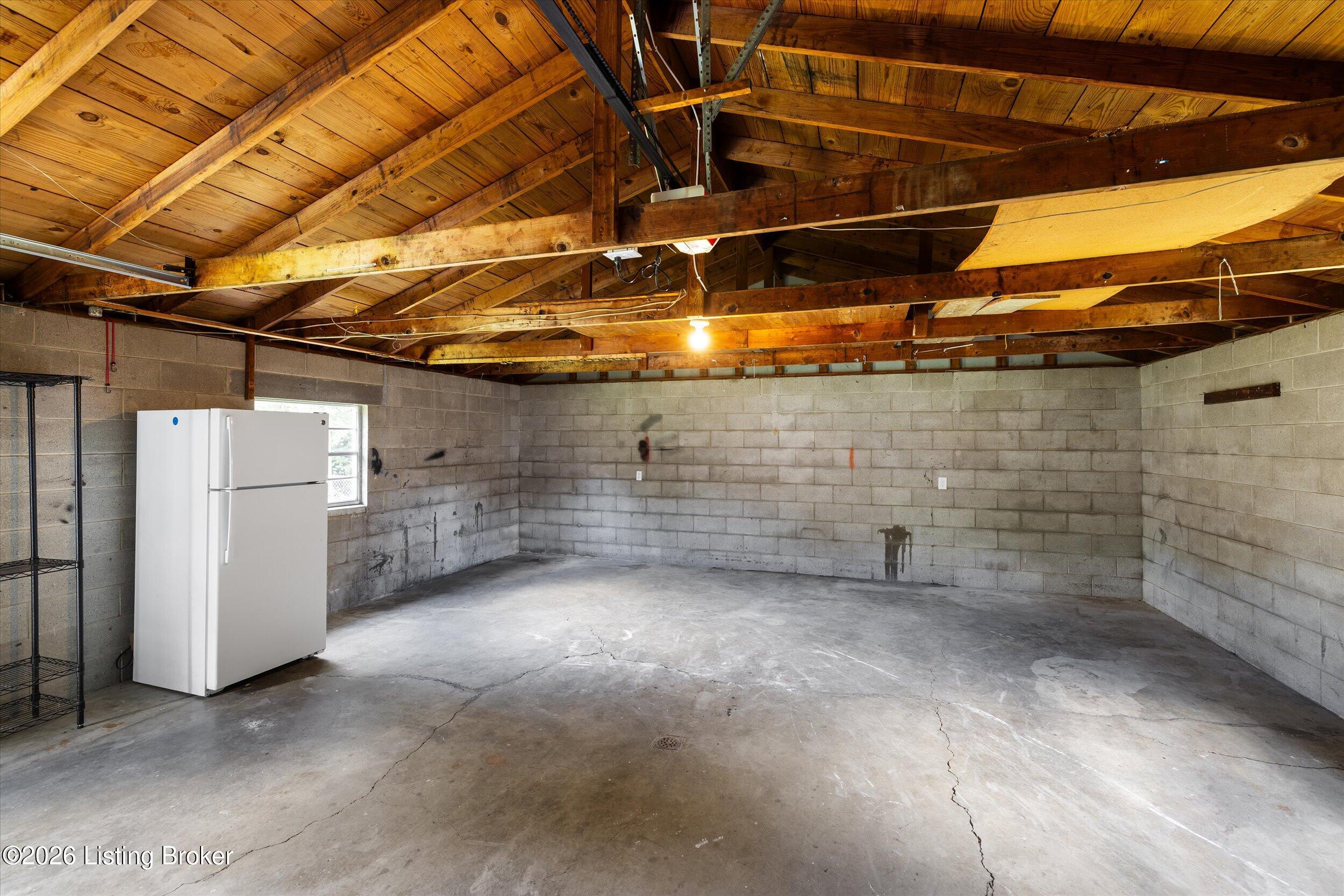 4216 Lynnbrook Dr