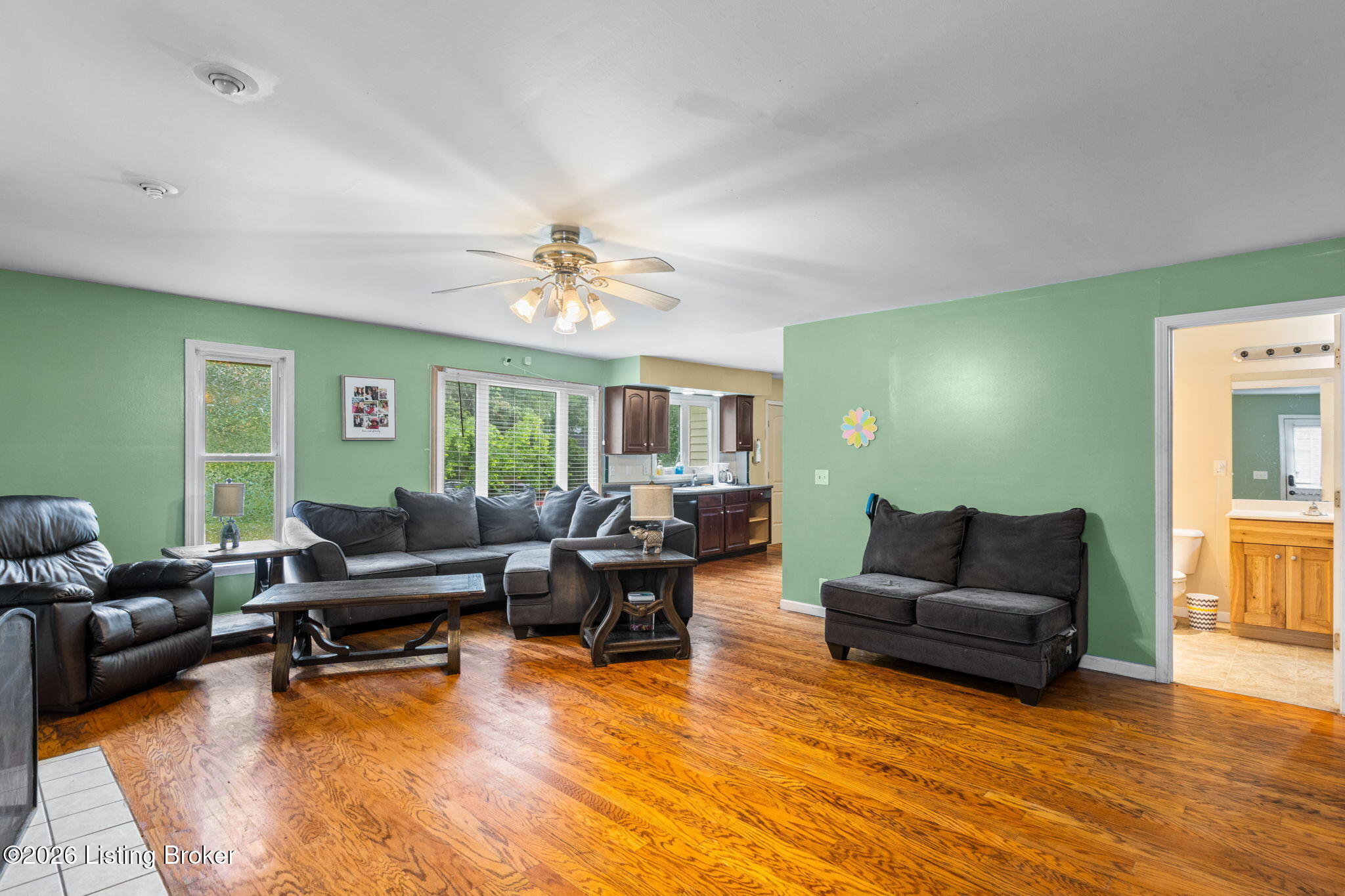 99 Olympia Dr