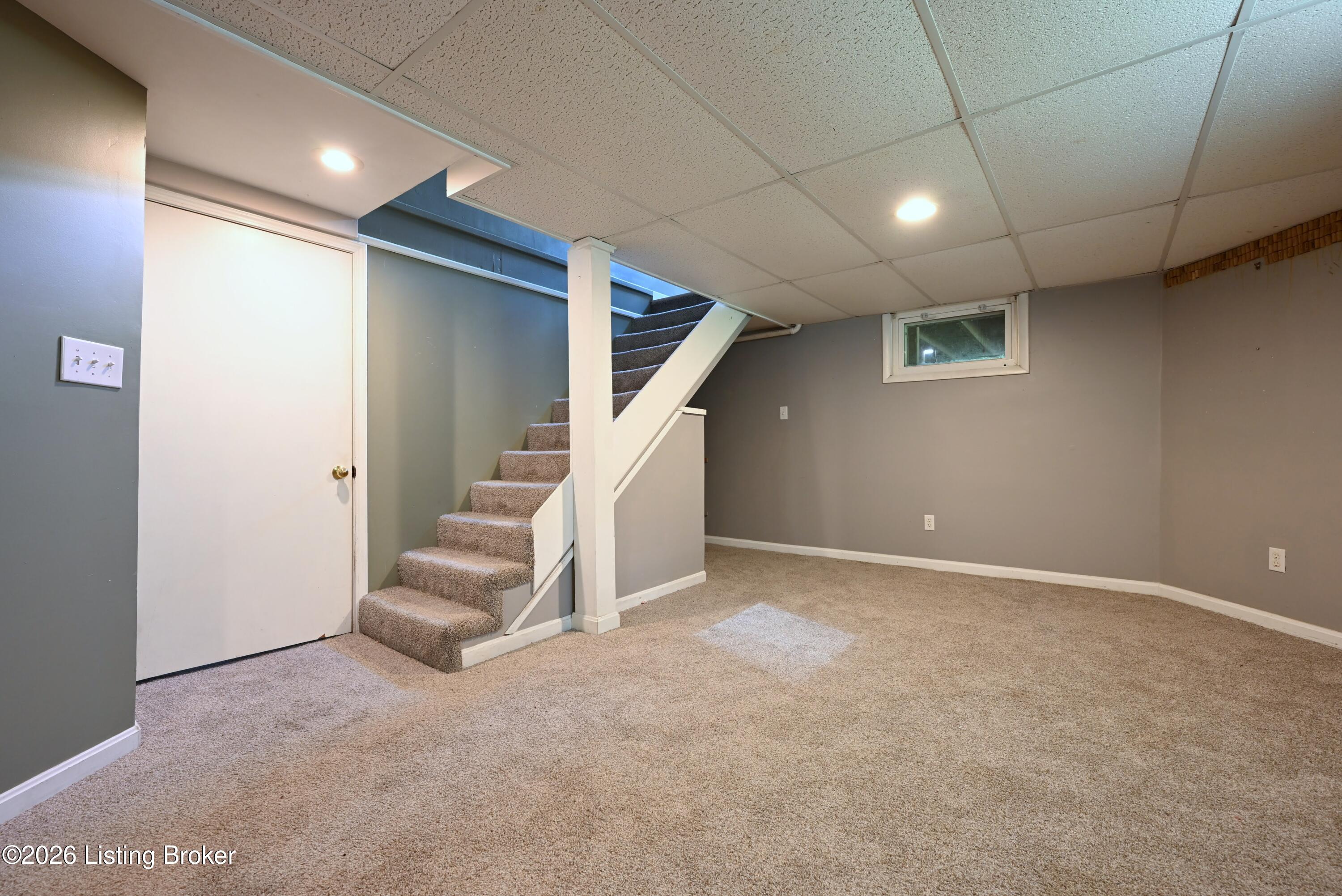2545 Ridgewood Ave