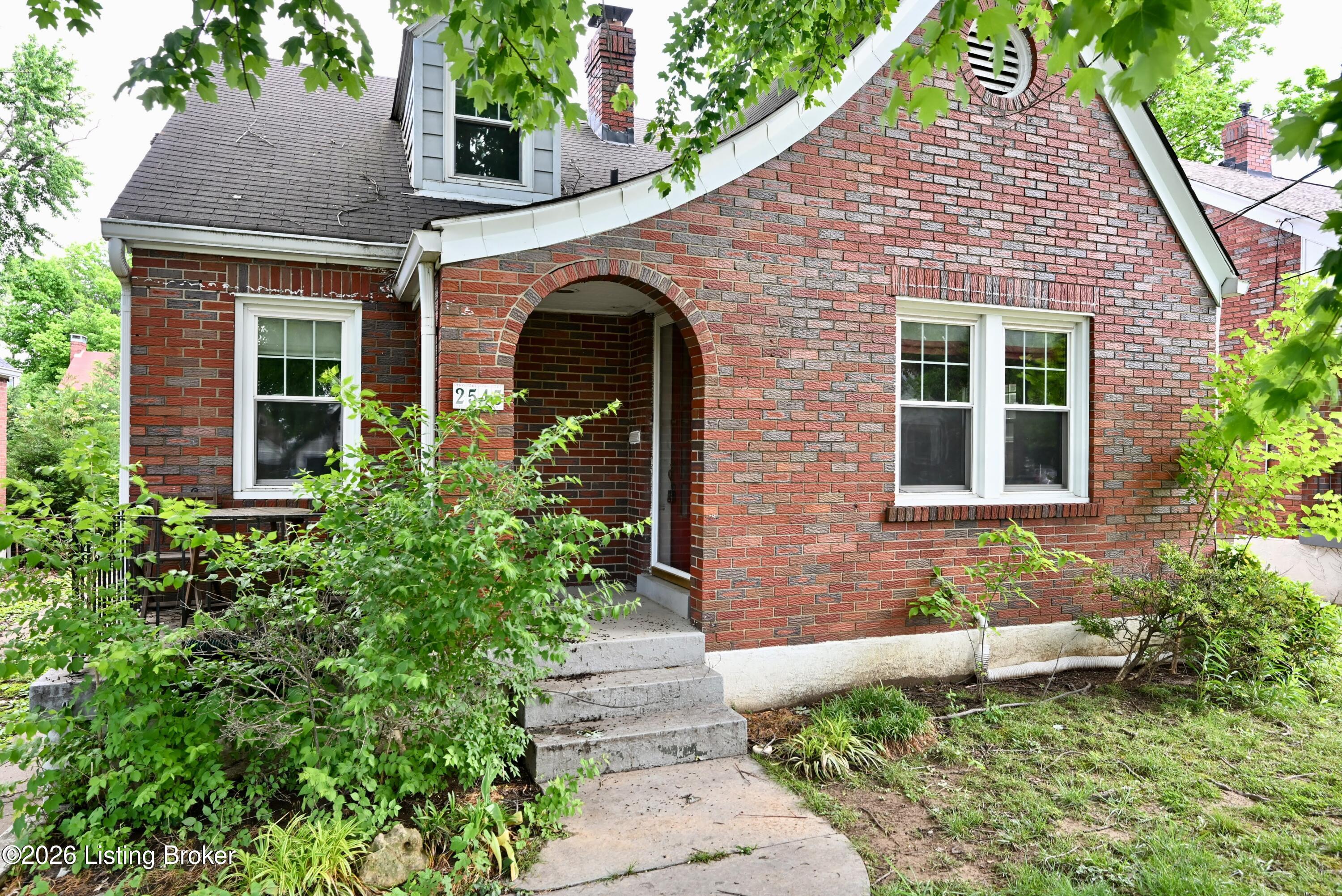 2545 Ridgewood Ave