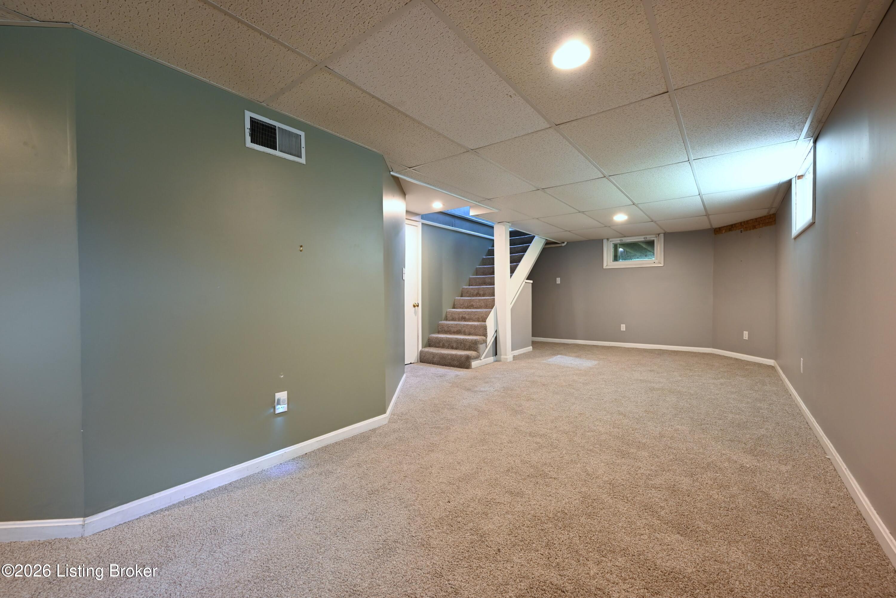 2545 Ridgewood Ave