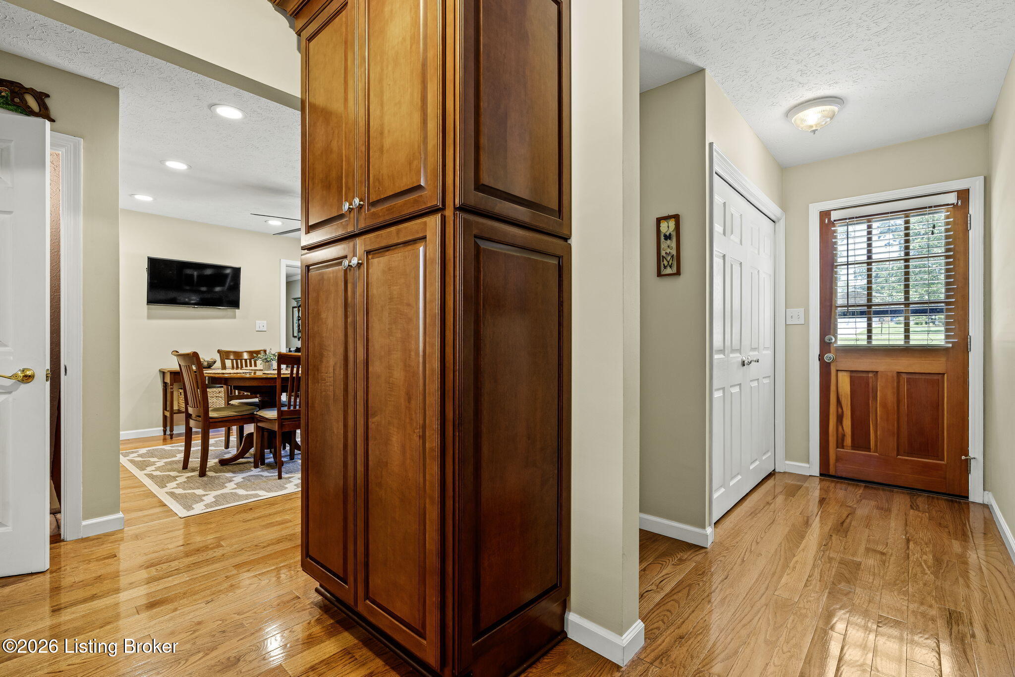 3718 Echo Valley Cir