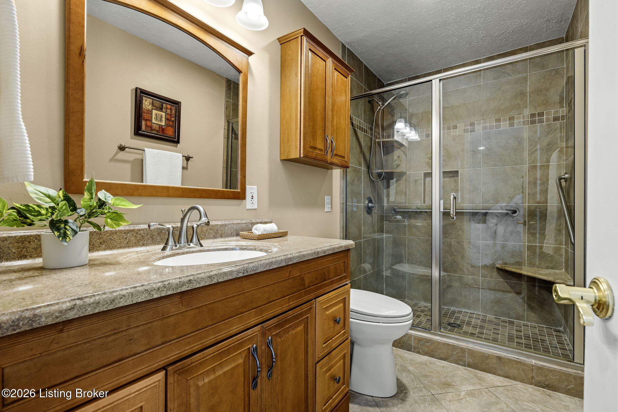 3718 Echo Valley Cir