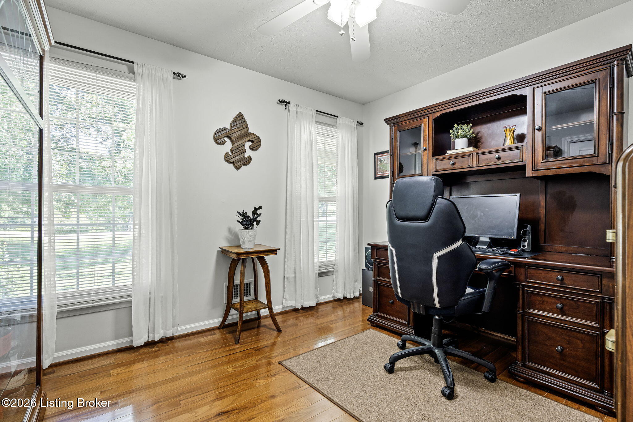 3718 Echo Valley Cir
