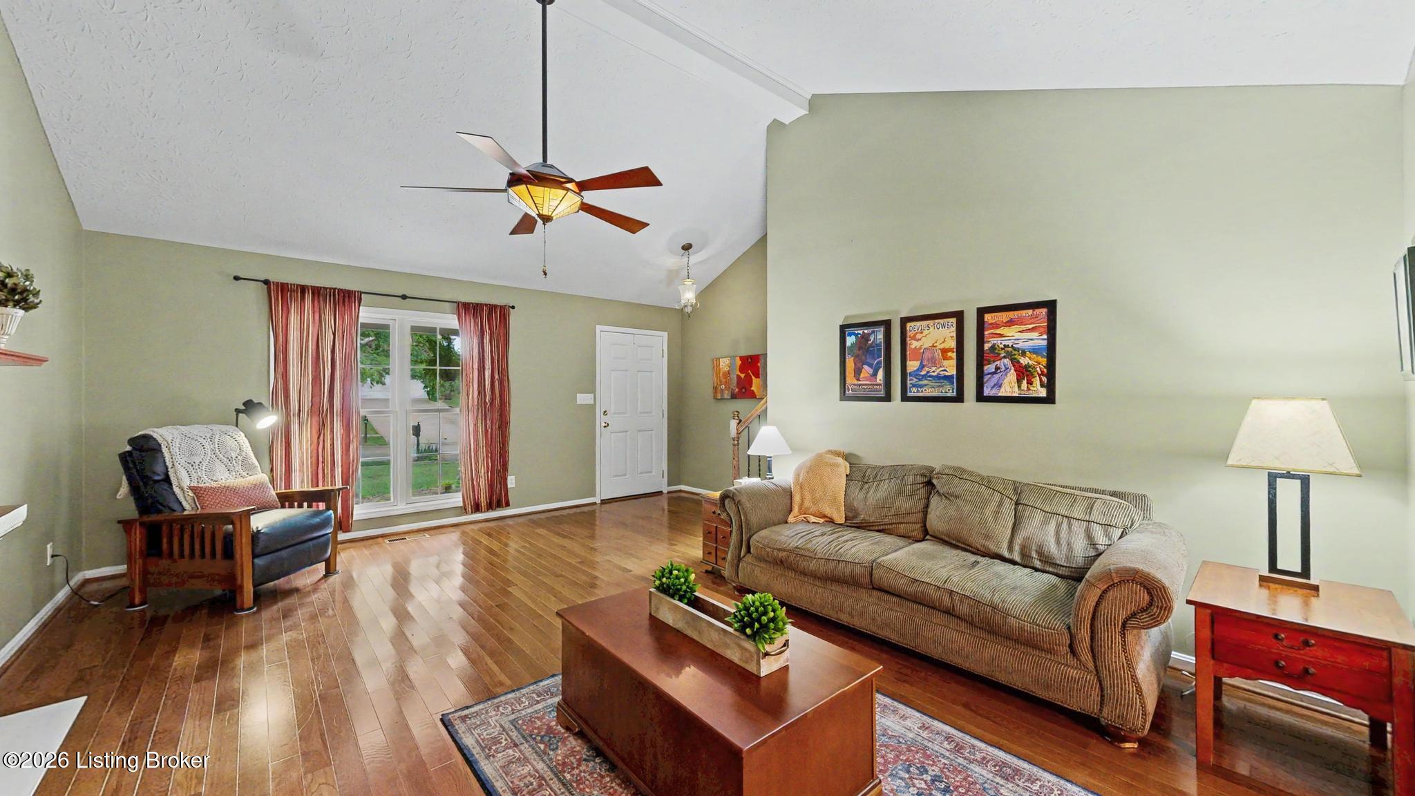 4908 Oakbrook Dr
