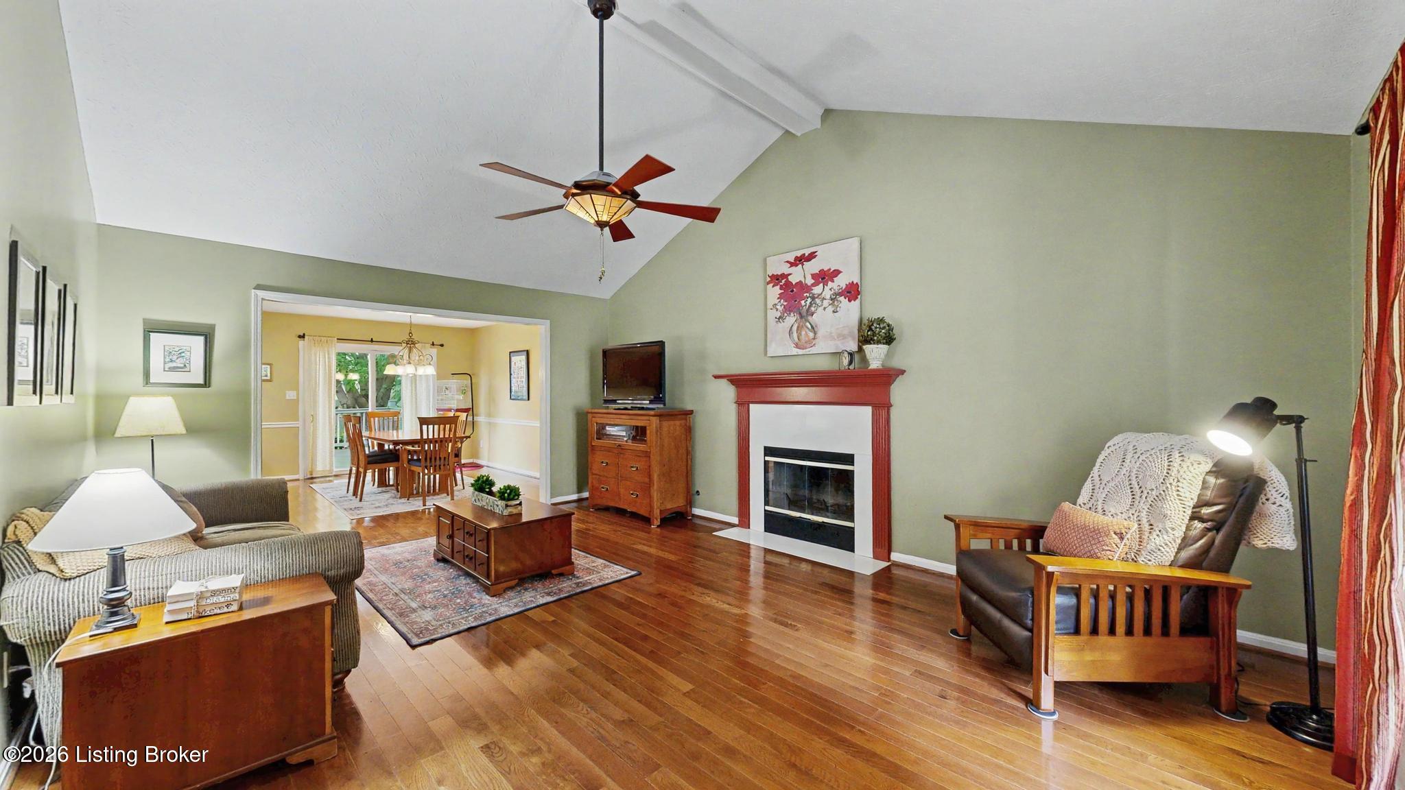 4908 Oakbrook Dr