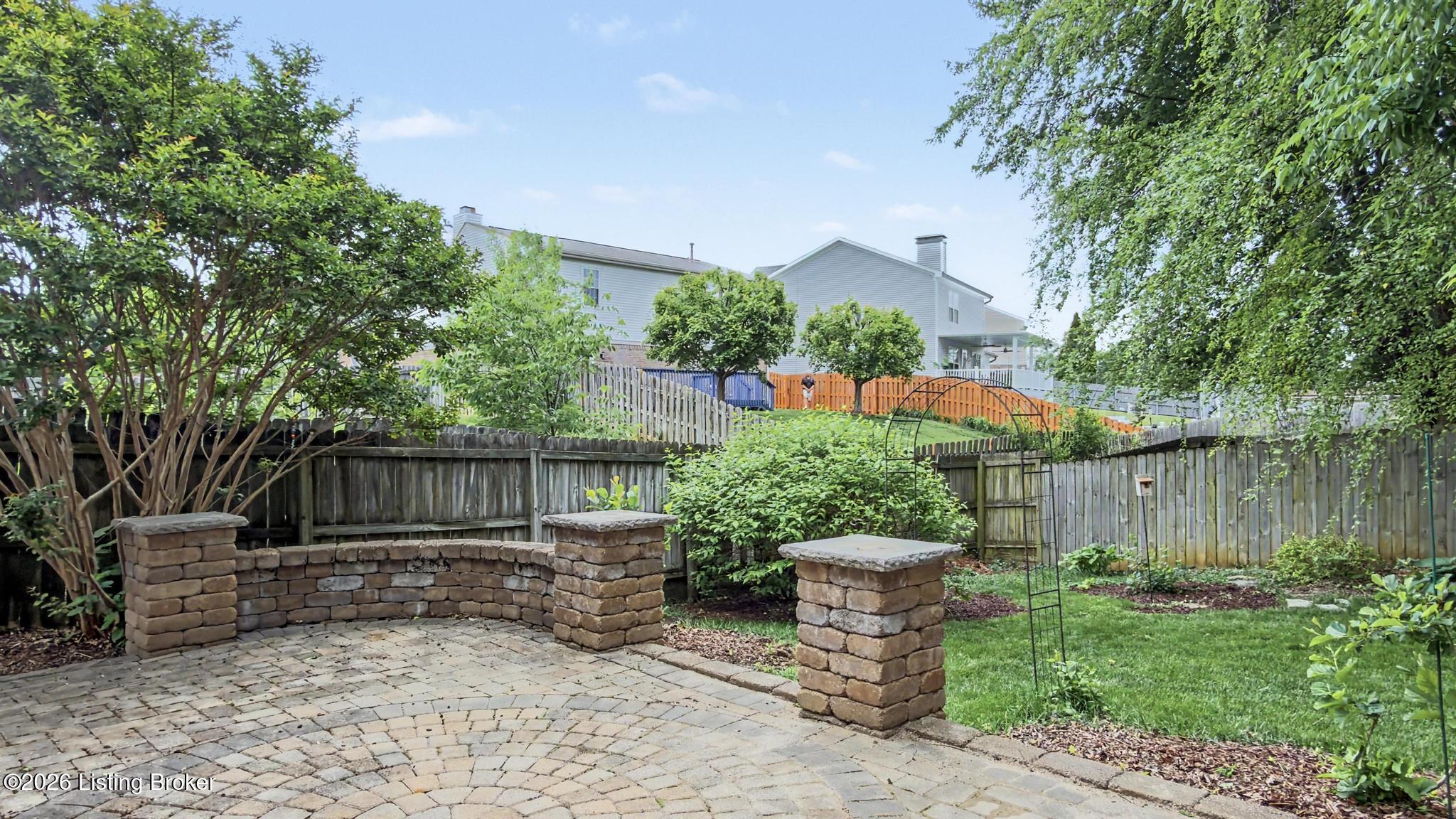 4908 Oakbrook Dr