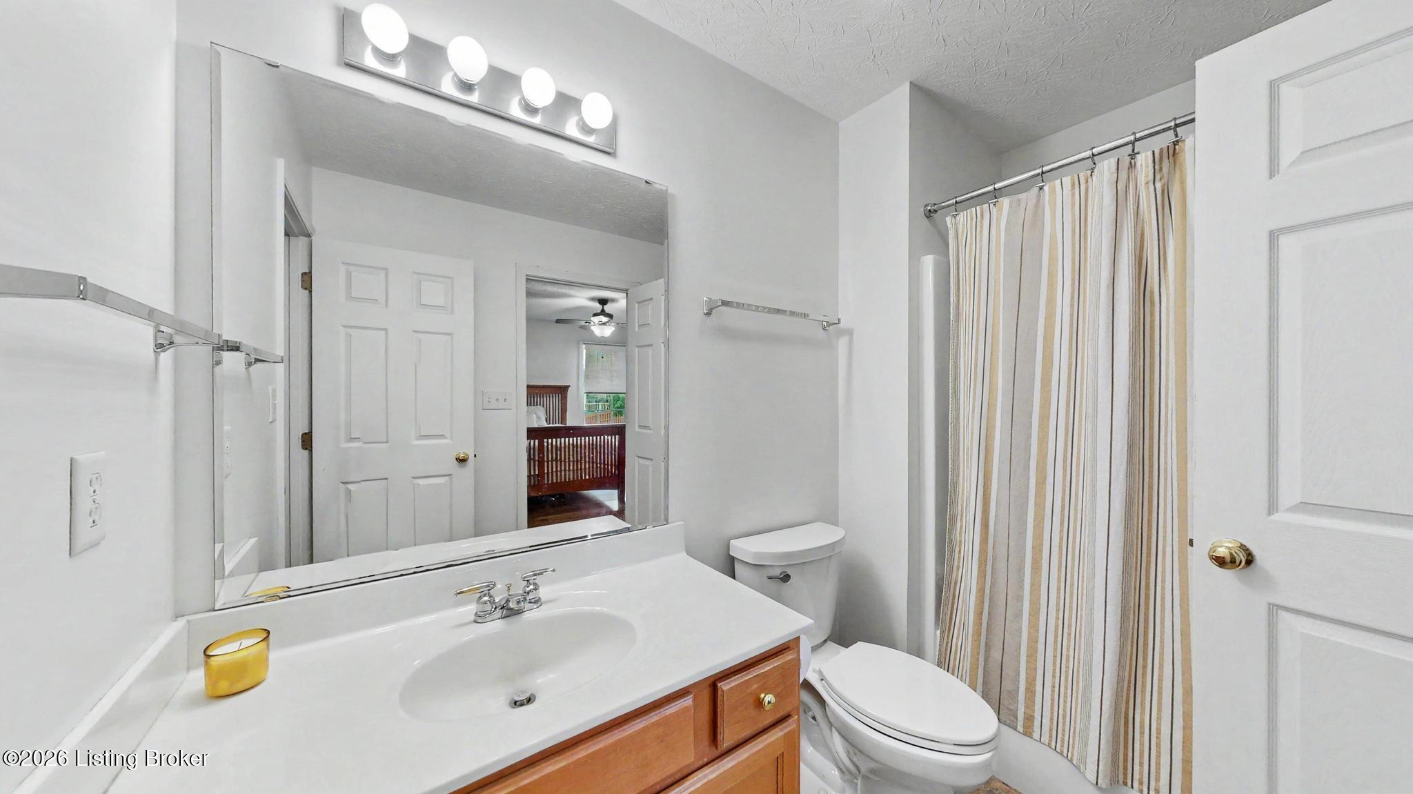 4908 Oakbrook Dr