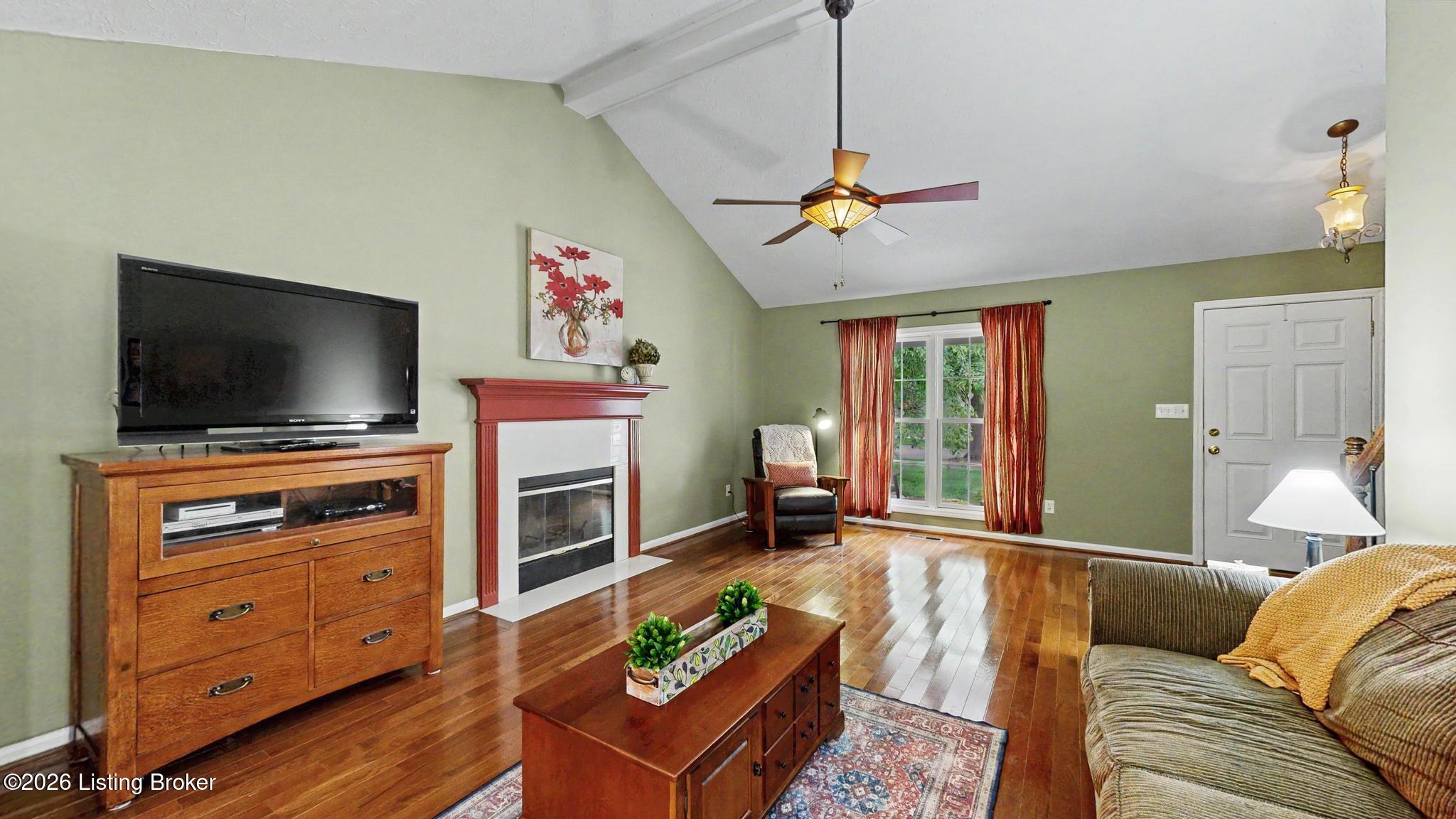 4908 Oakbrook Dr