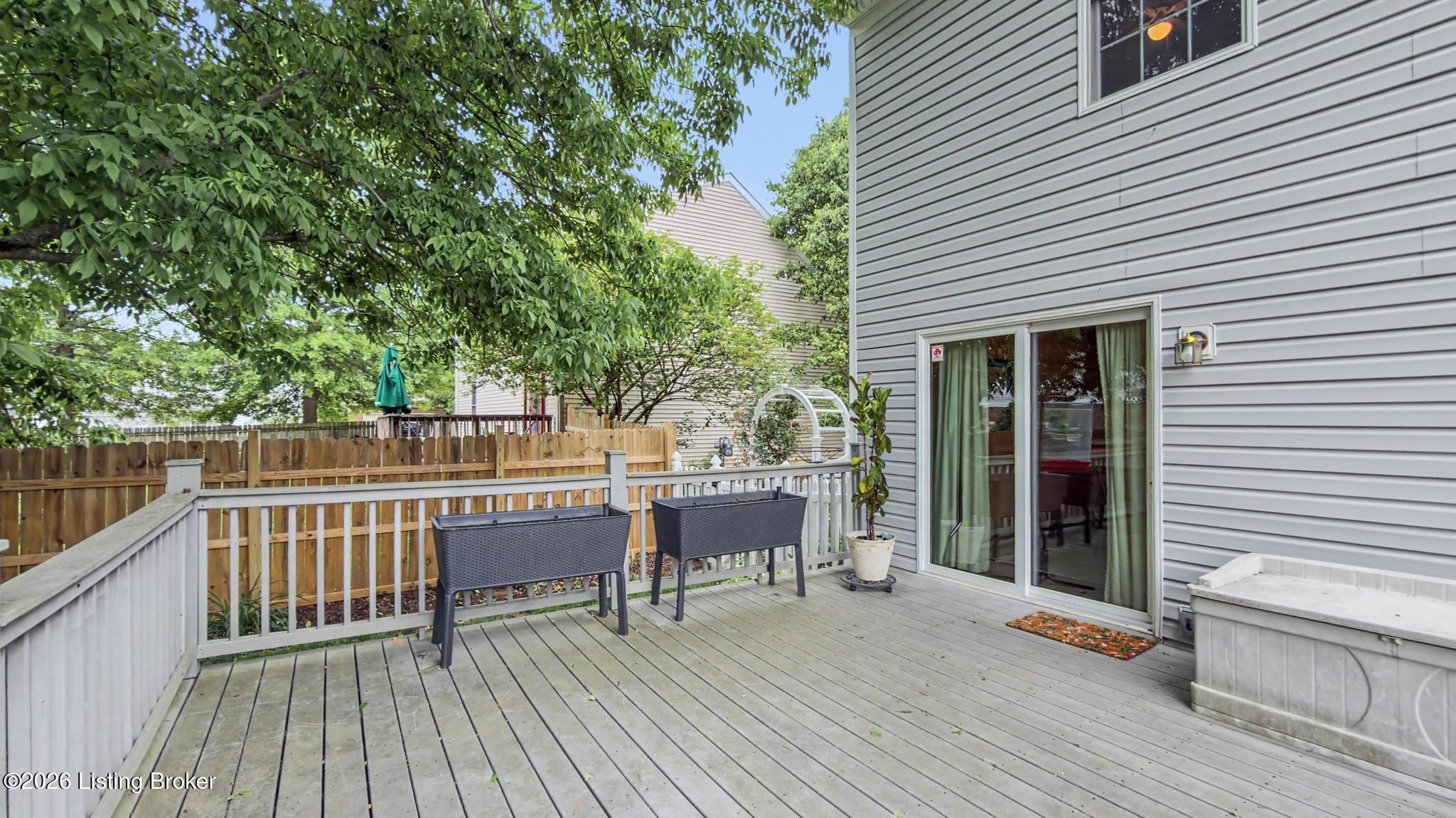 4908 Oakbrook Dr