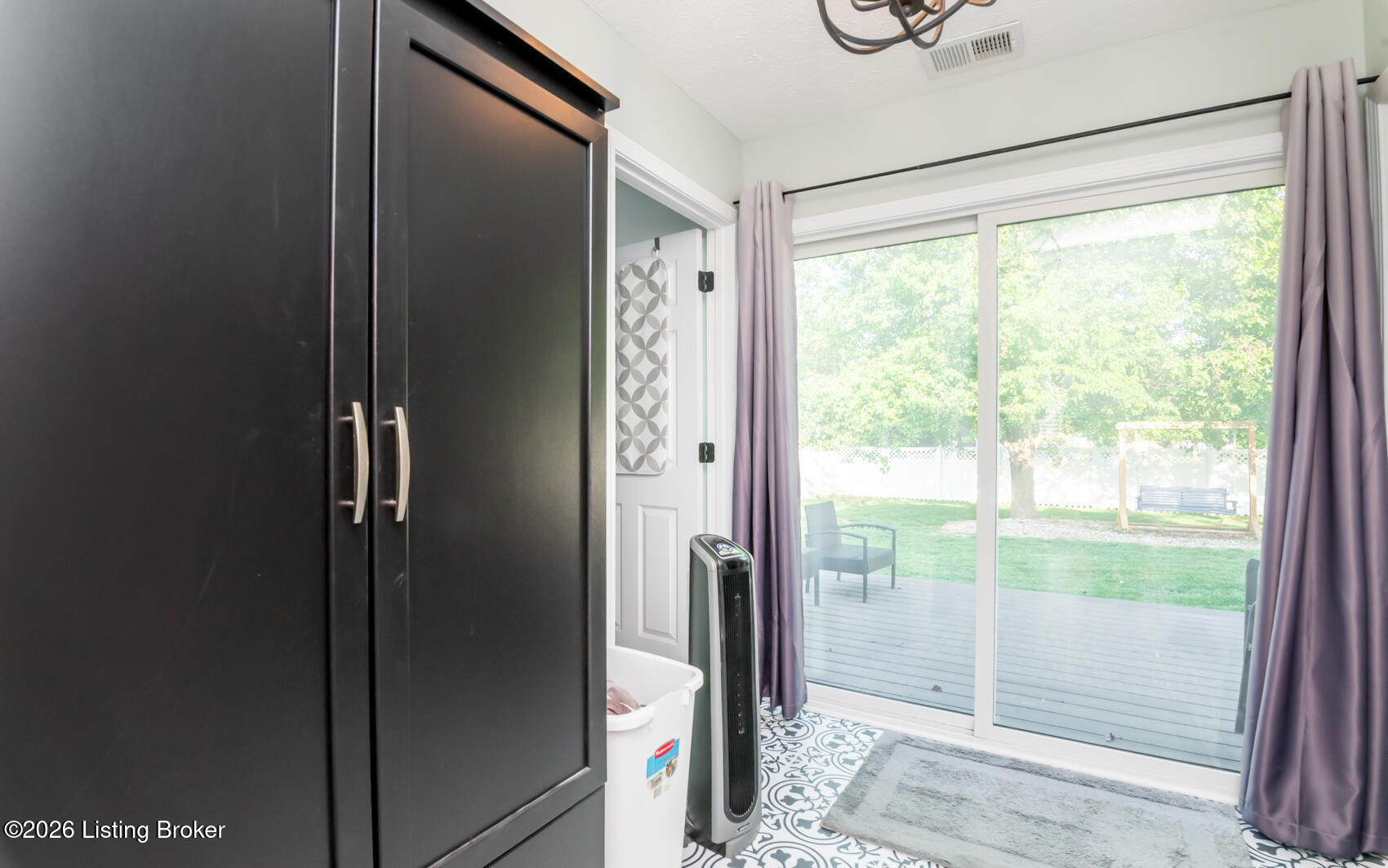 208 Blackberry Cir