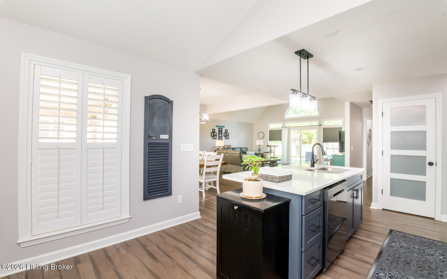 208 Blackberry Cir