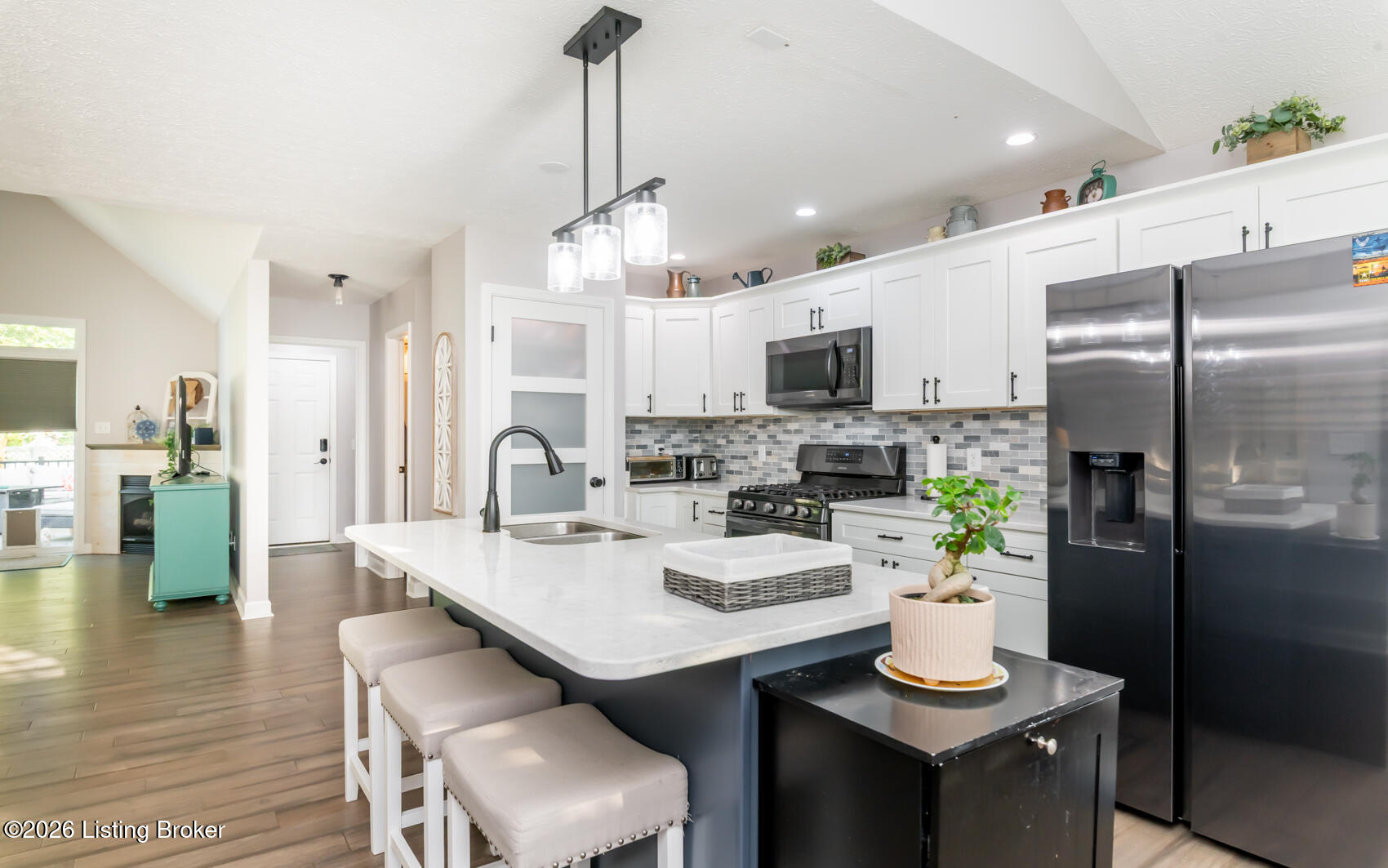 208 Blackberry Cir