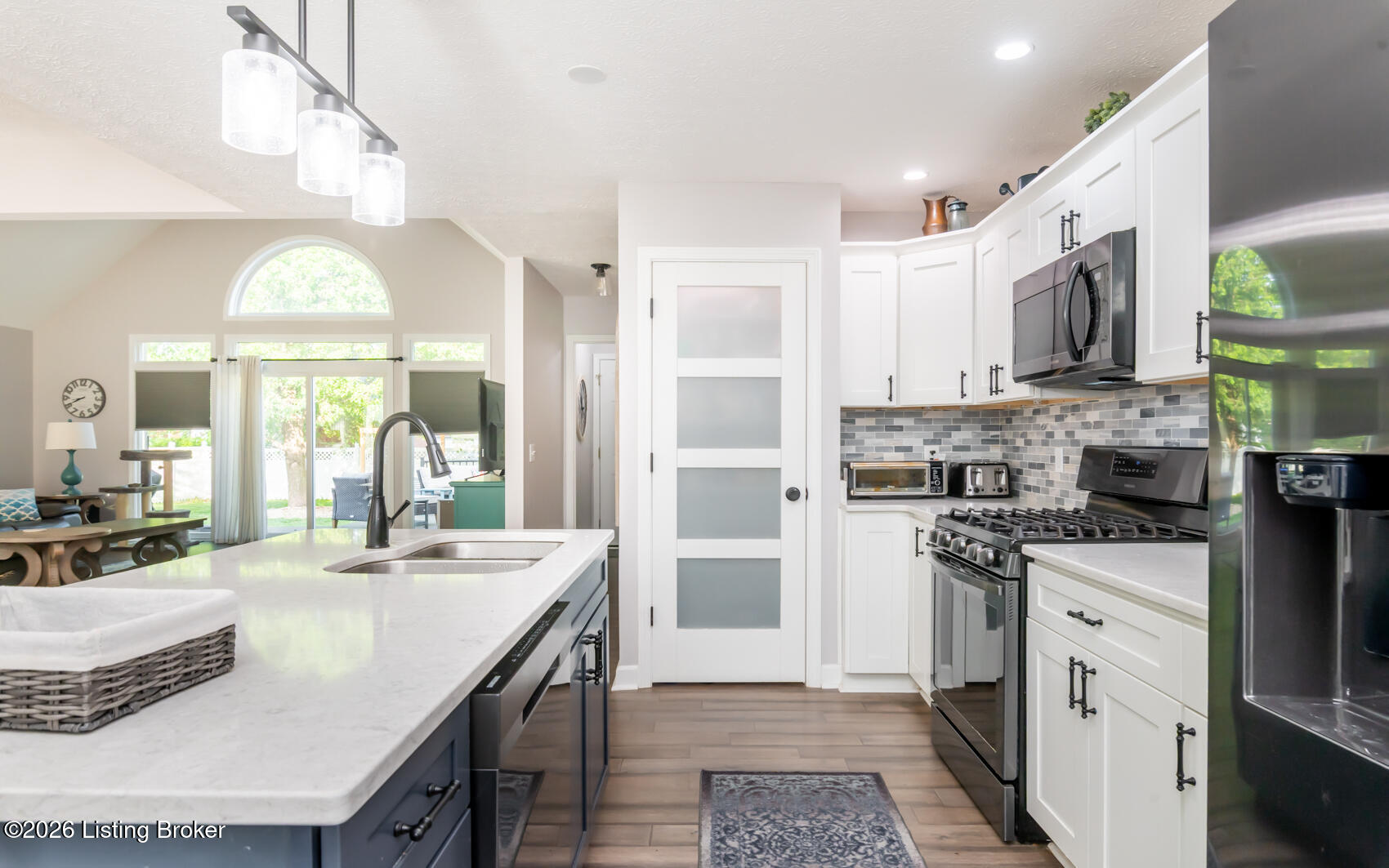 208 Blackberry Cir
