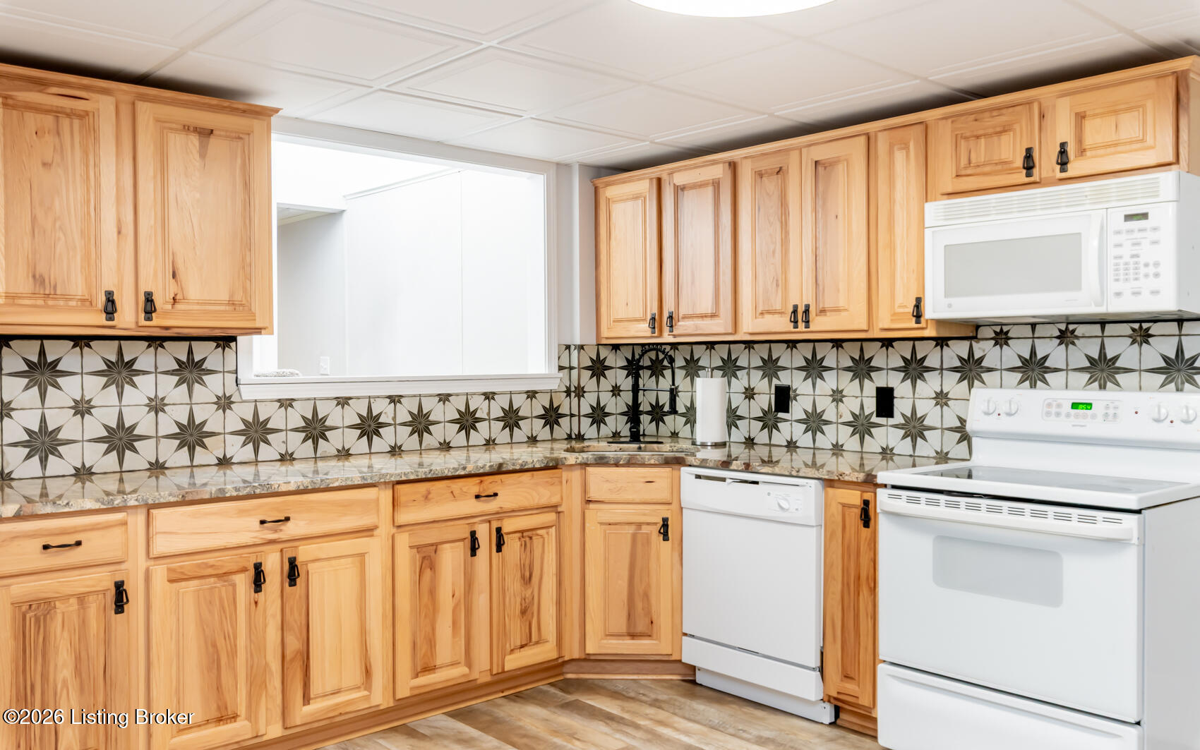 208 Blackberry Cir