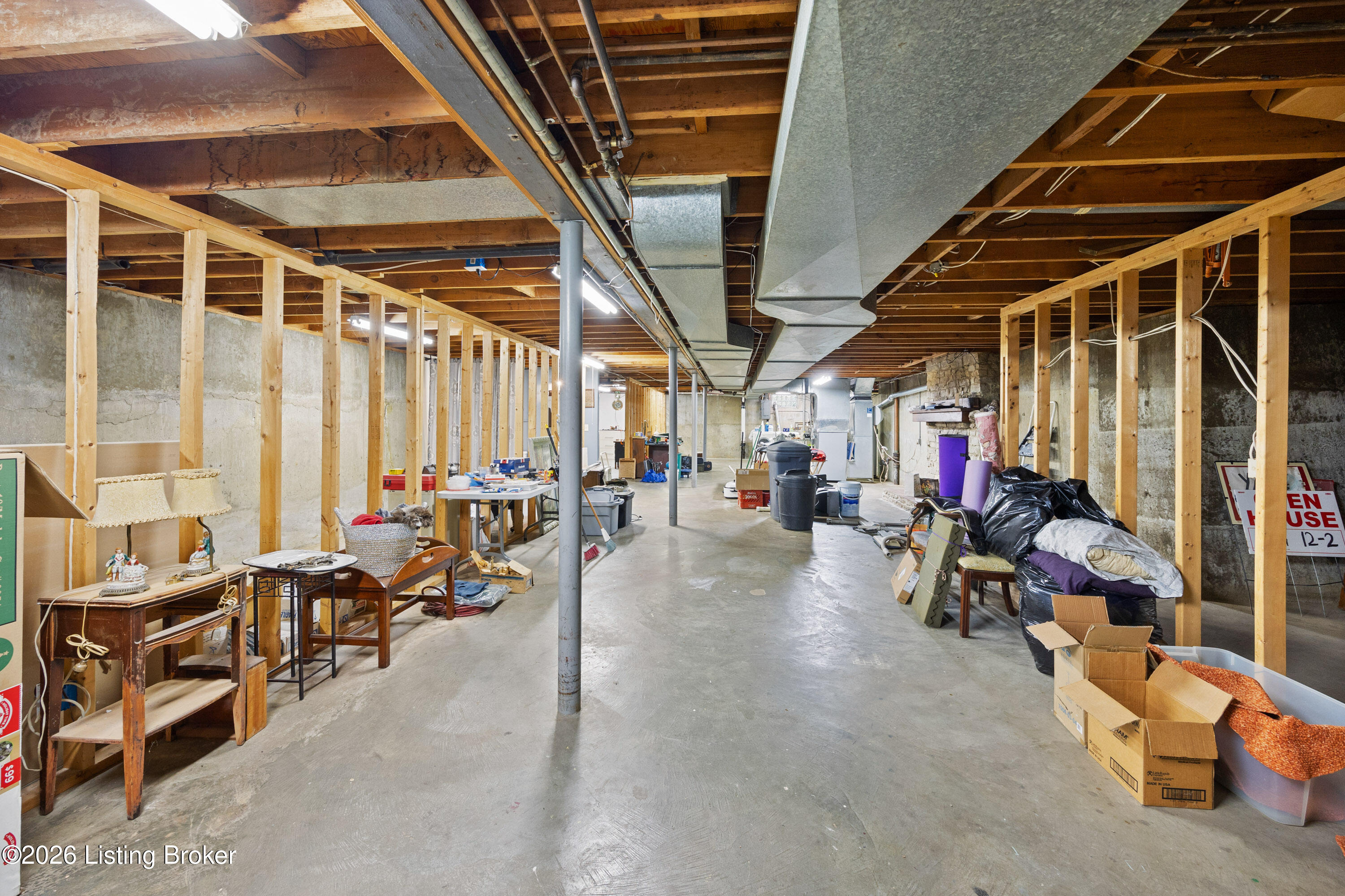 200 W Kenwood Dr