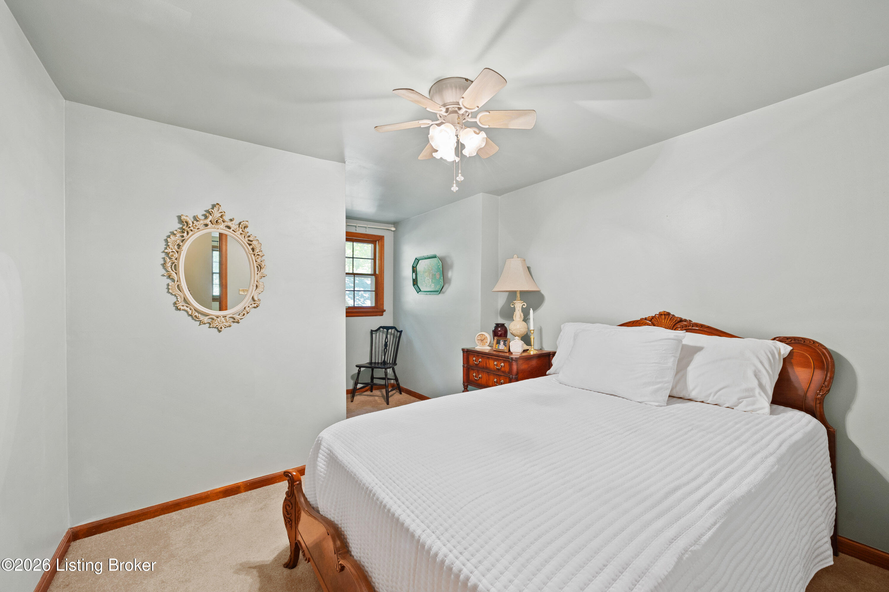 200 W Kenwood Dr