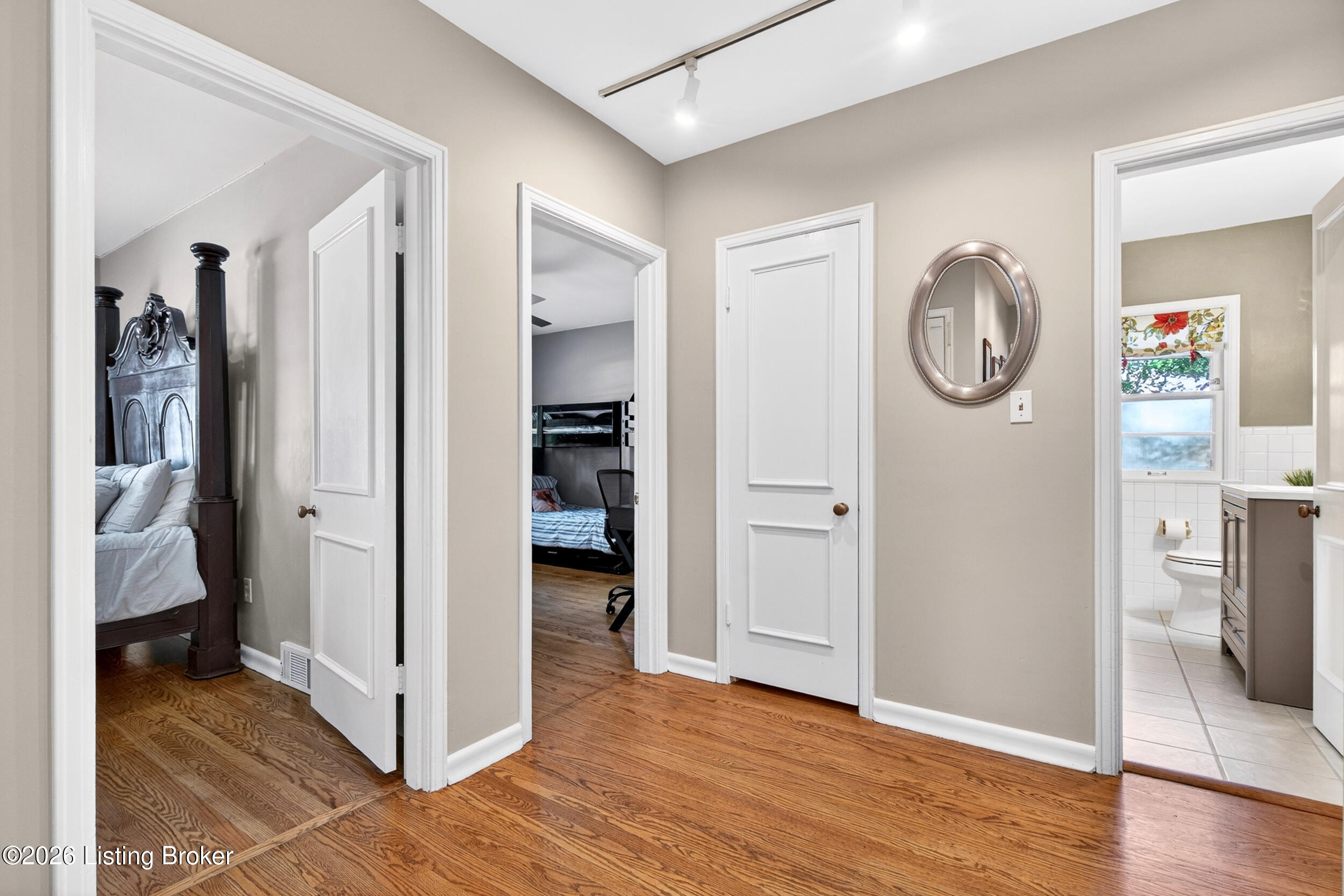 223 Blankenbaker Ln