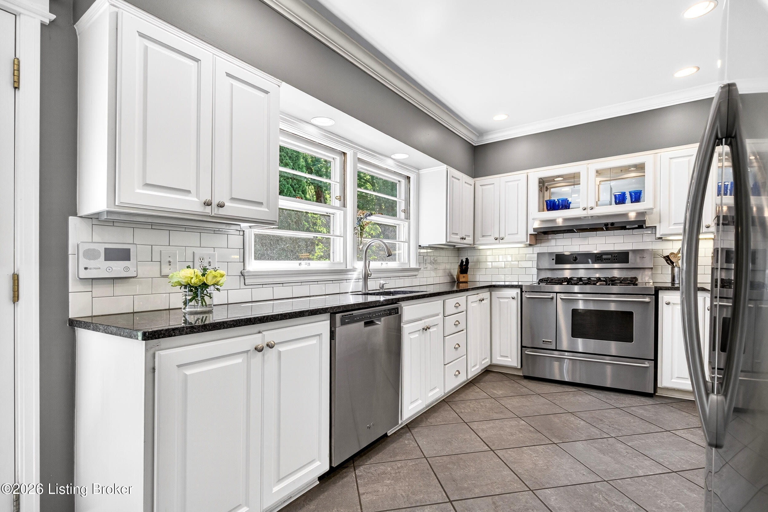 223 Blankenbaker Ln