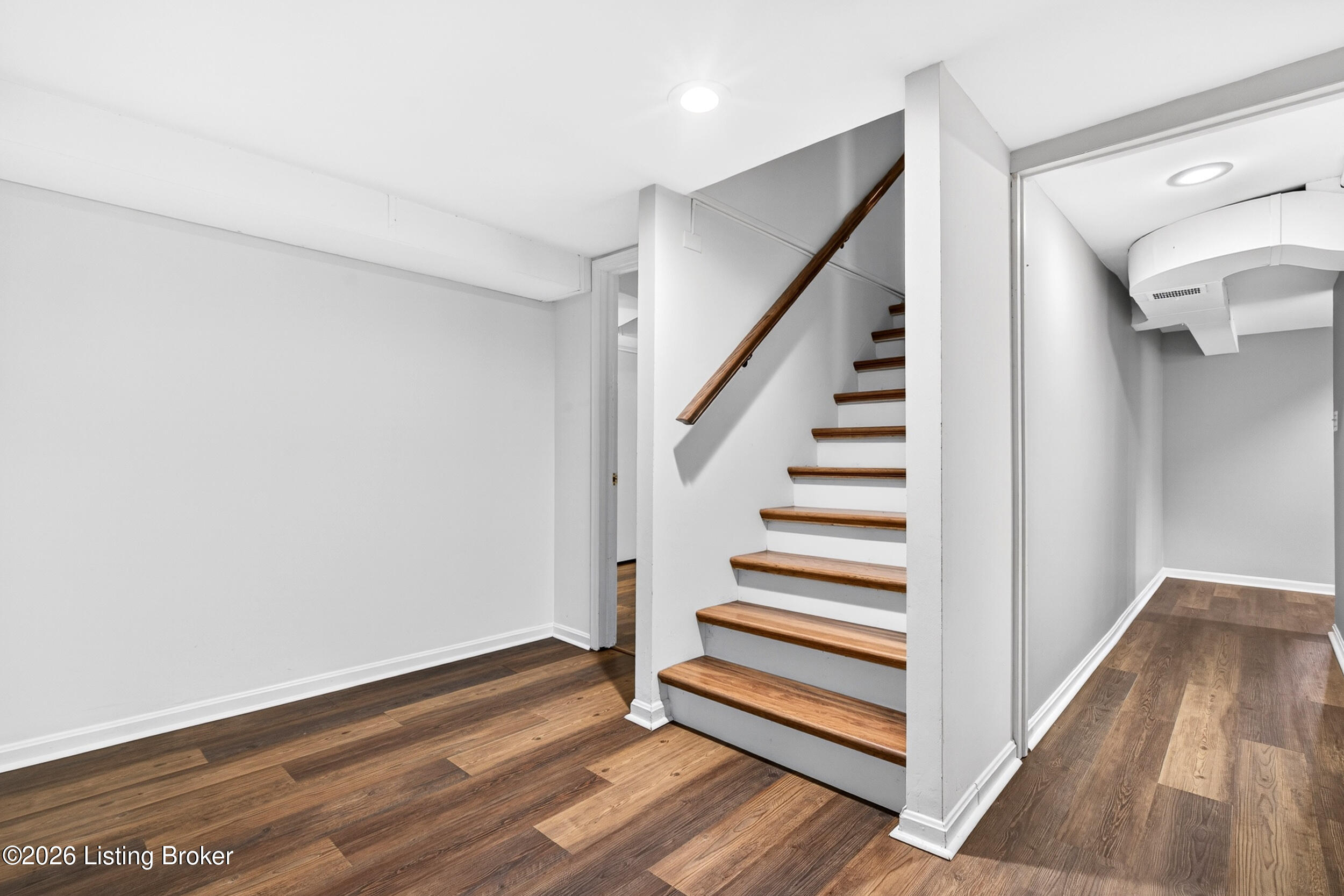 223 Blankenbaker Ln