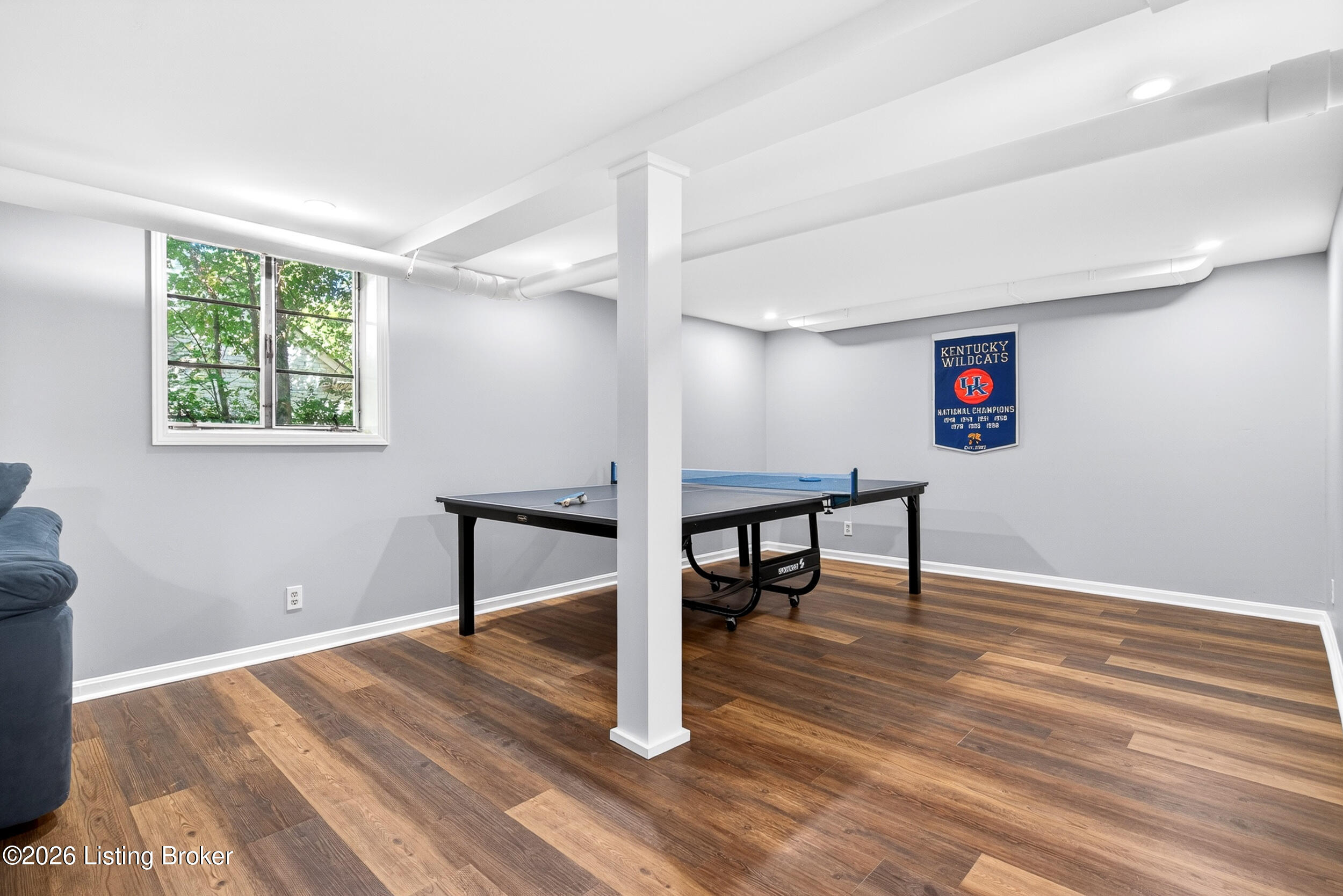 223 Blankenbaker Ln