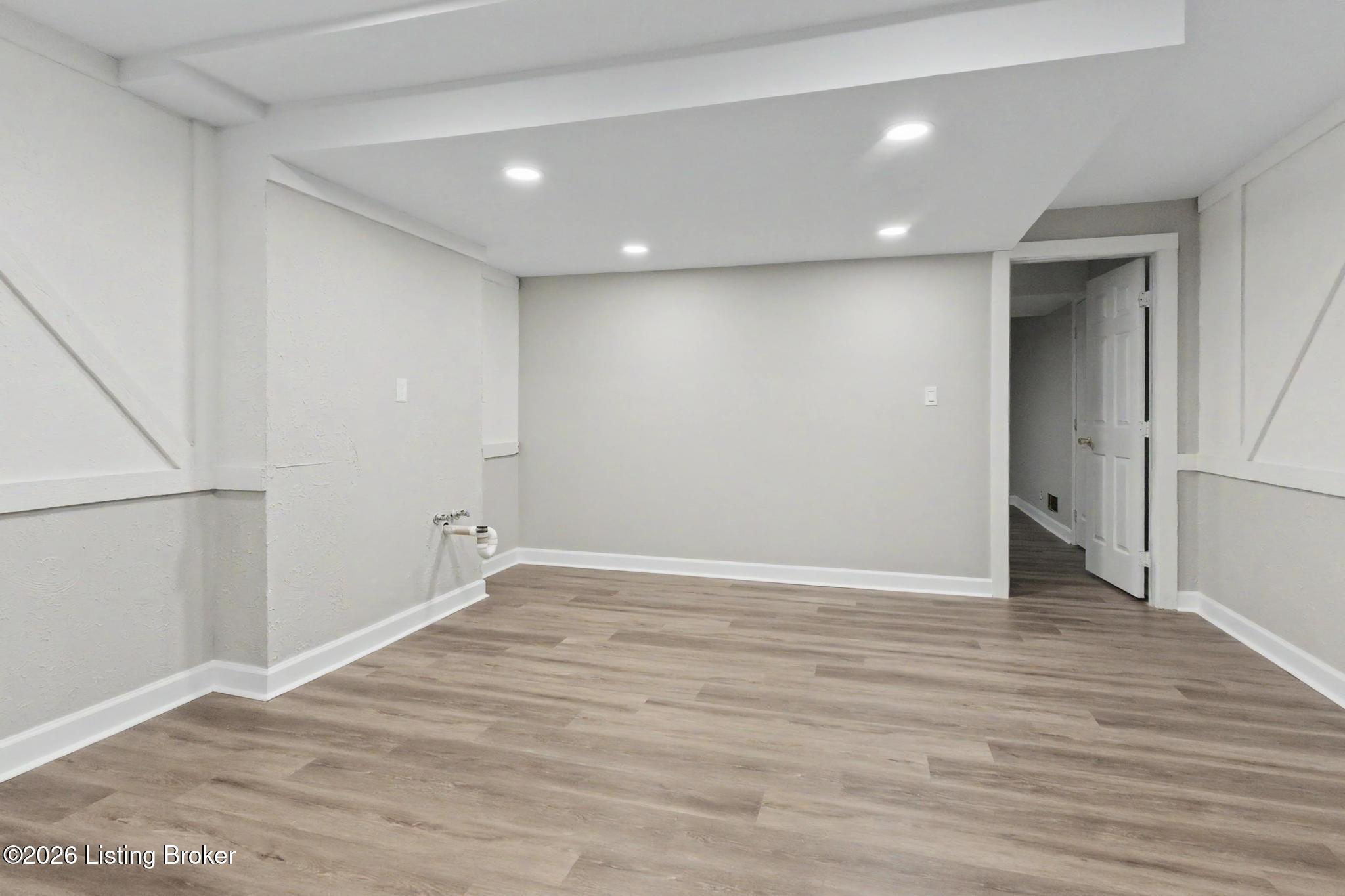 920 Loveall Ln