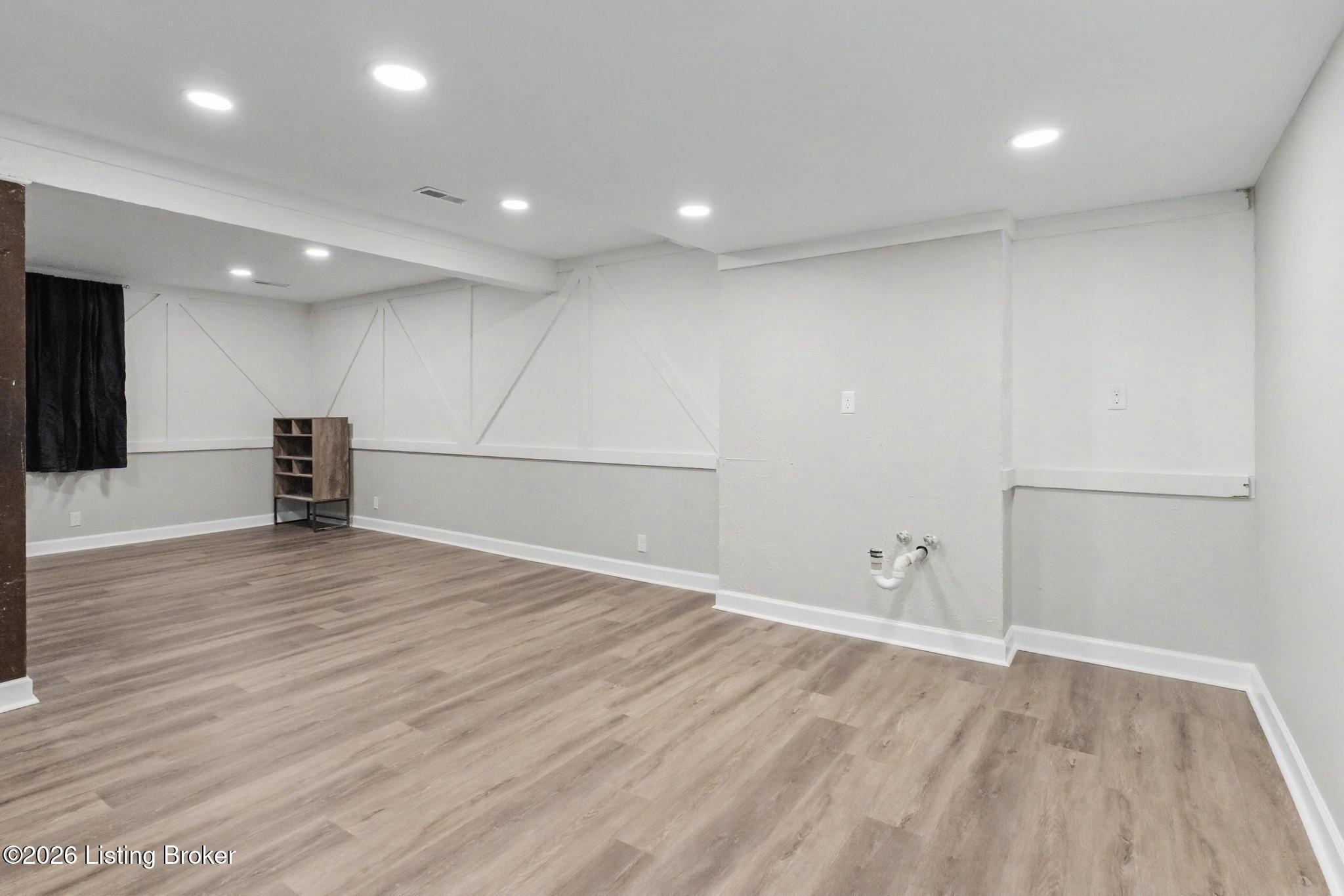 920 Loveall Ln