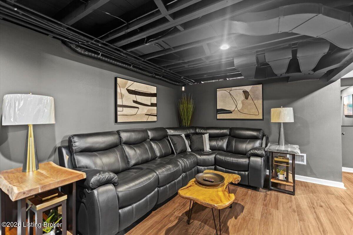 614 Bluegrass Ave