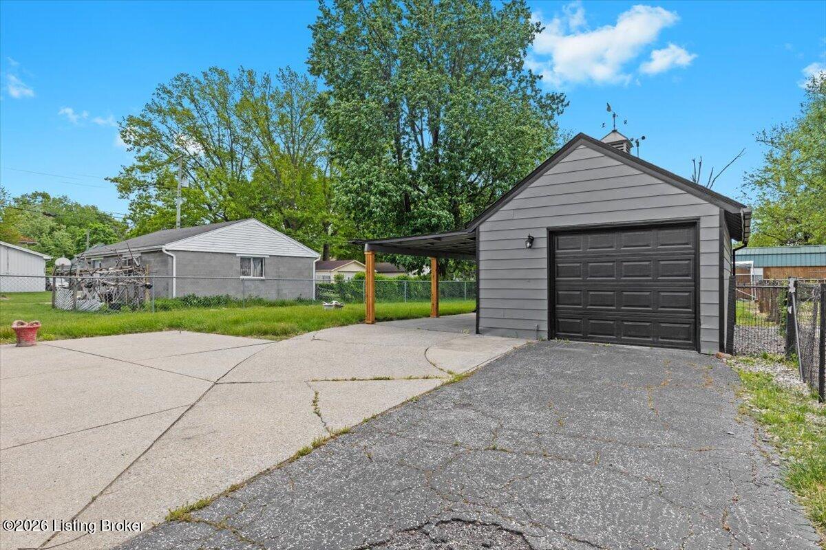 614 Bluegrass Ave