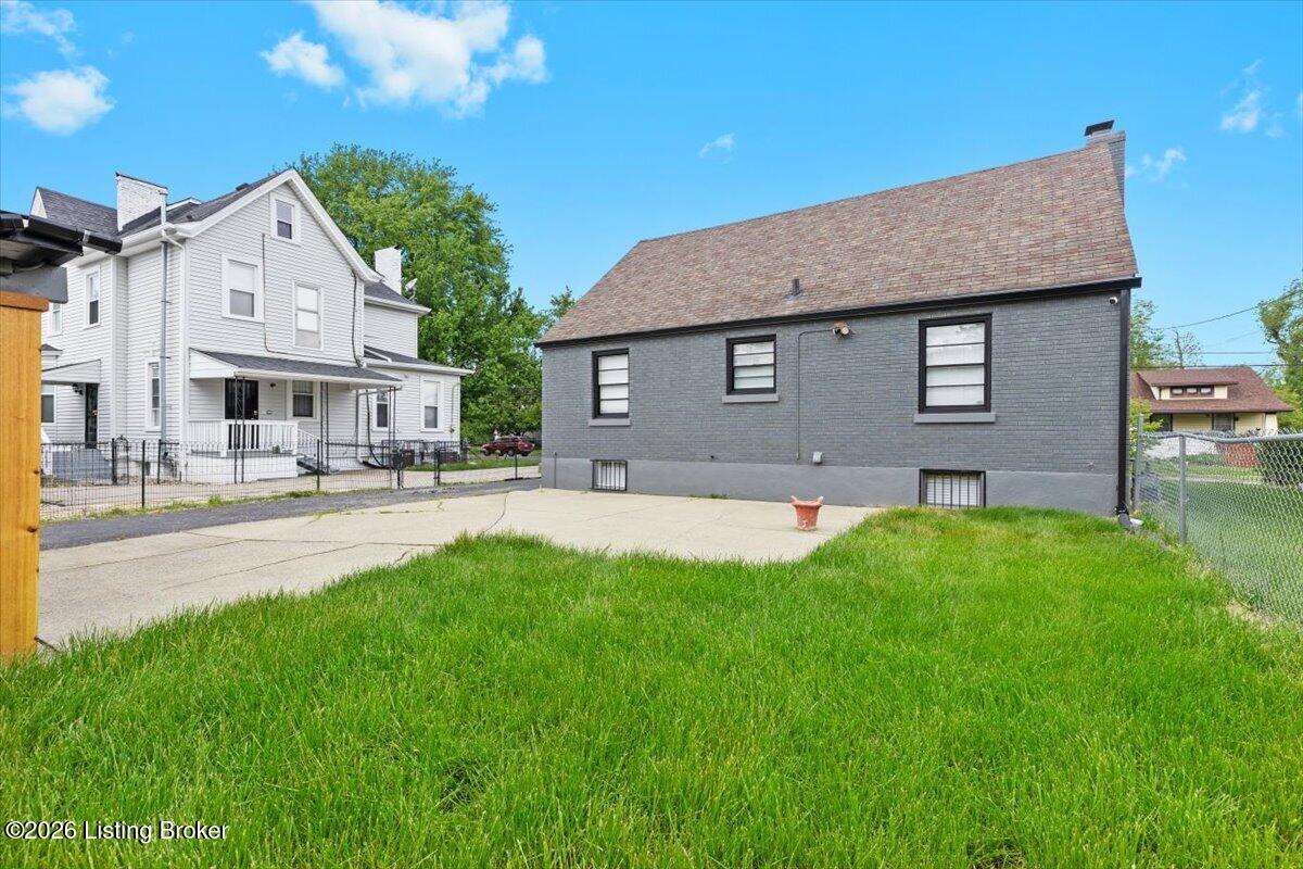 614 Bluegrass Ave