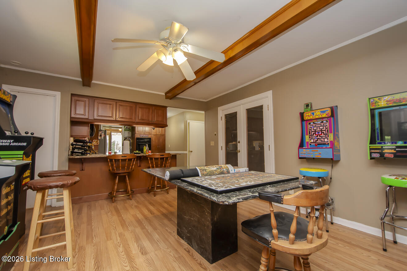 233 N Myers Rd
