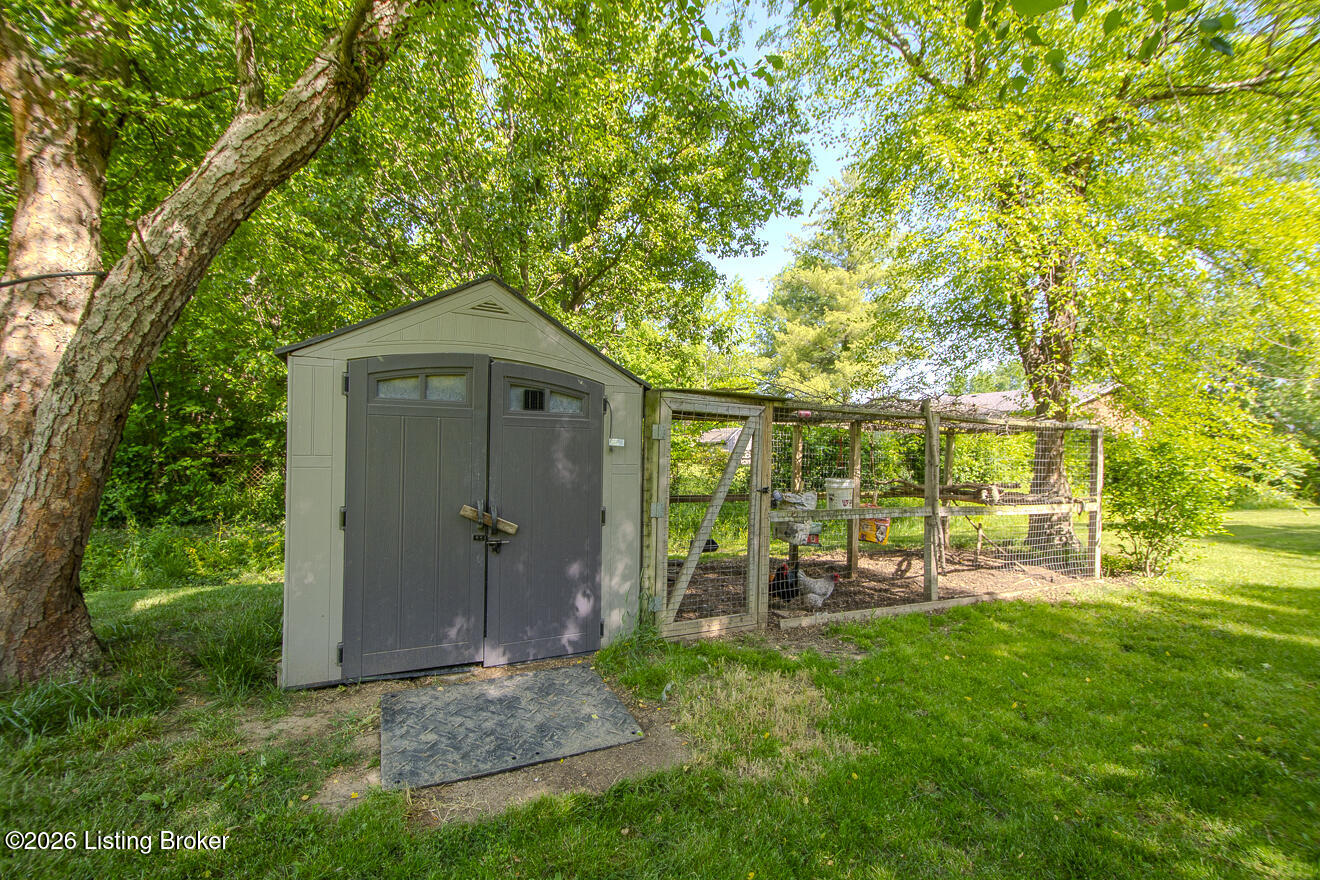 233 N Myers Rd