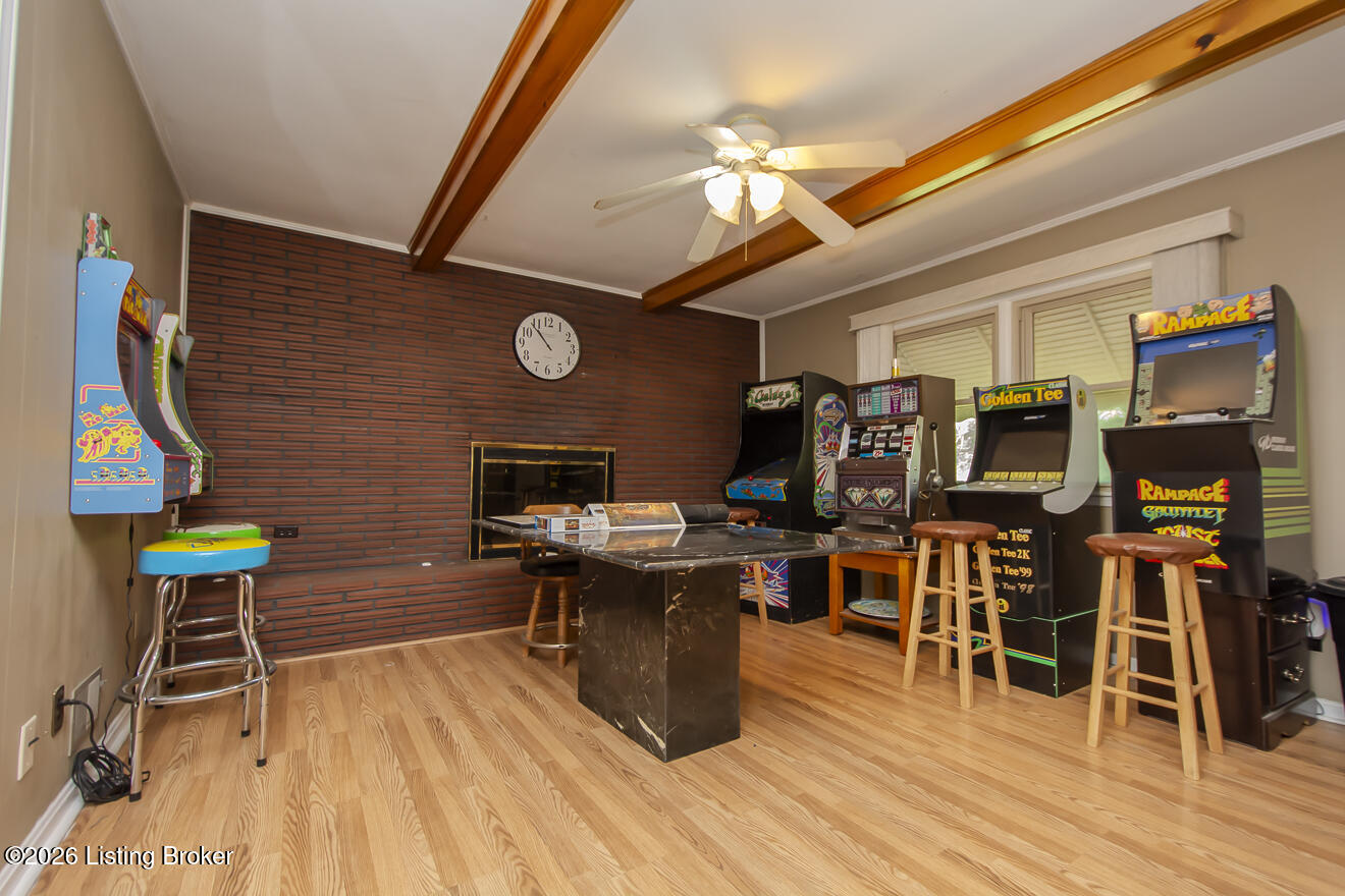 233 N Myers Rd