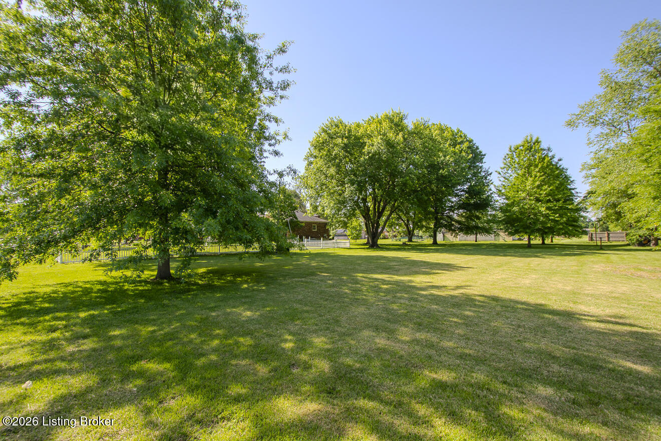 233 N Myers Rd