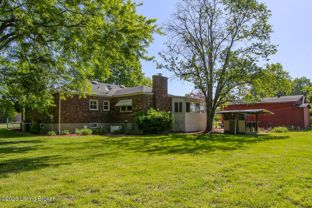 233 N Myers Rd