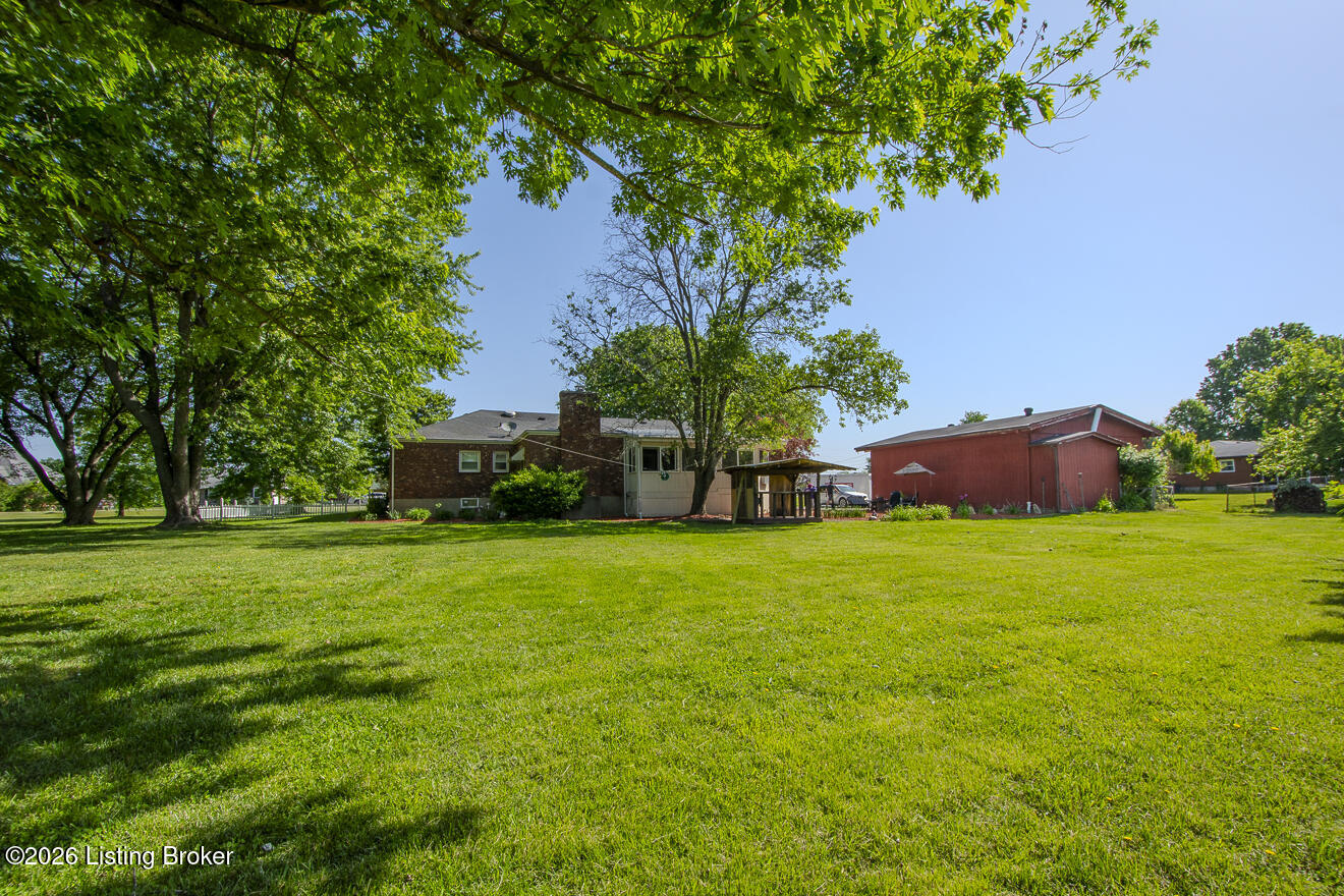 233 N Myers Rd