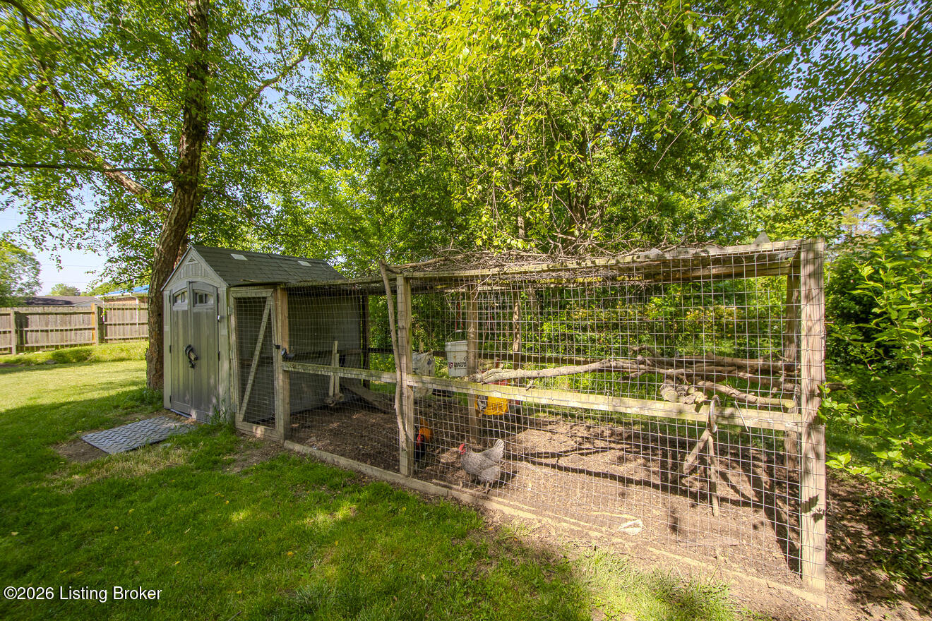 233 N Myers Rd
