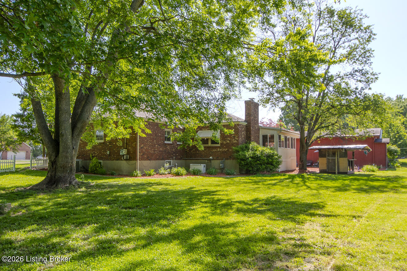 233 N Myers Rd