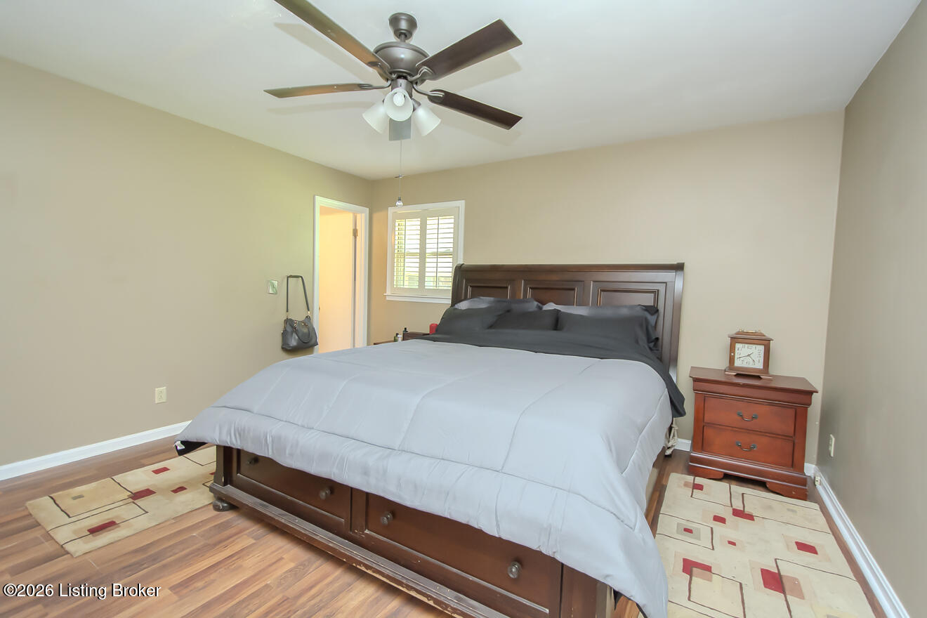 233 N Myers Rd