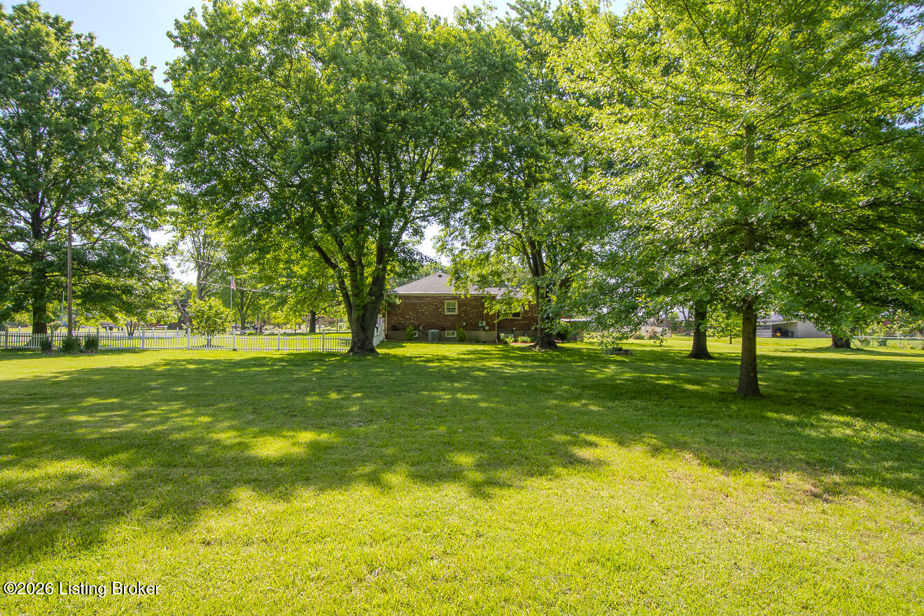 233 N Myers Rd
