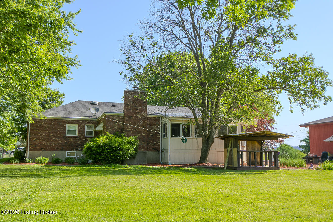 233 N Myers Rd