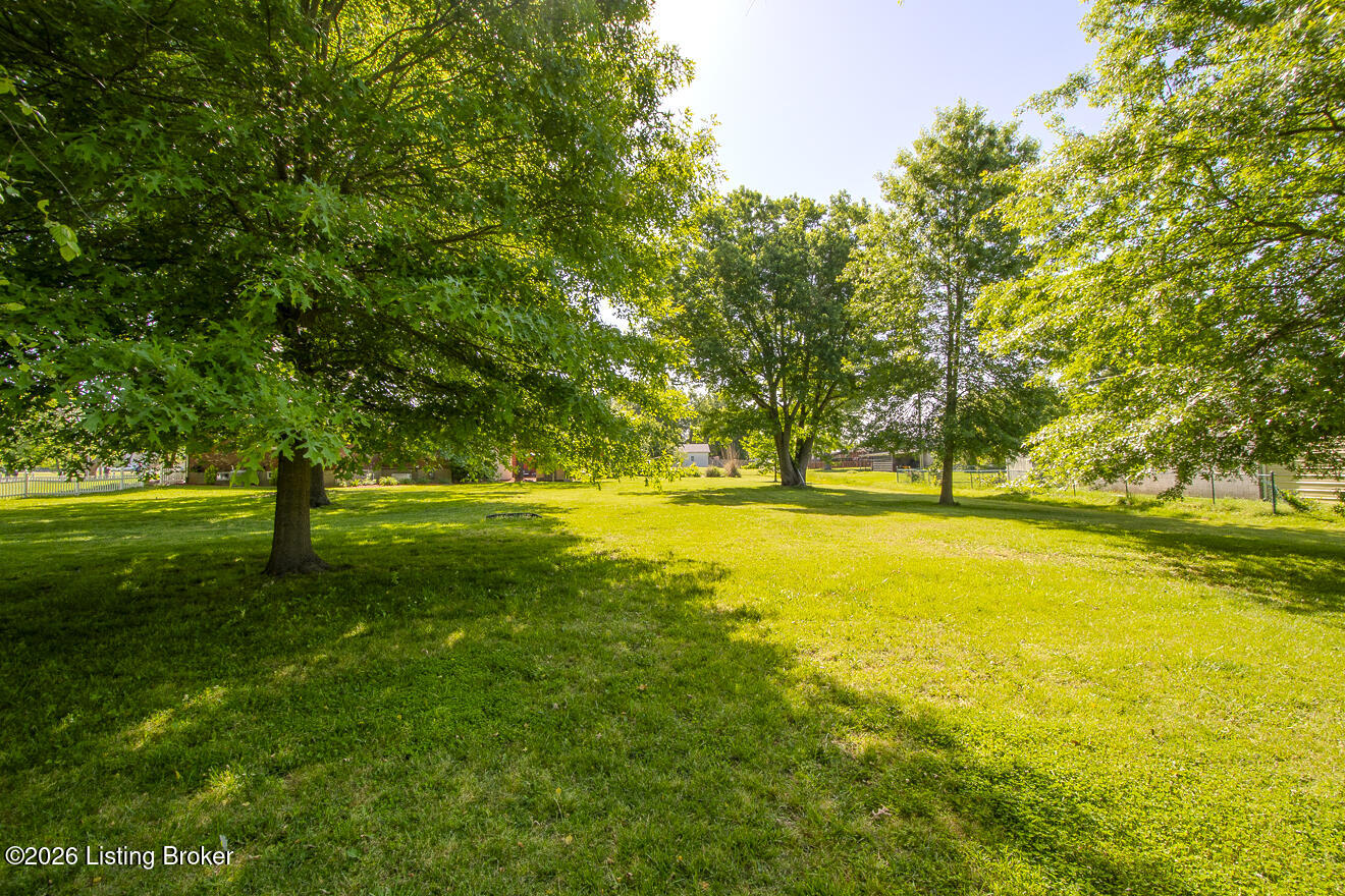 233 N Myers Rd