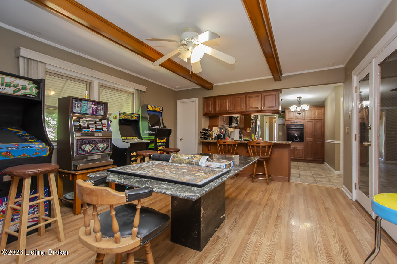 233 N Myers Rd