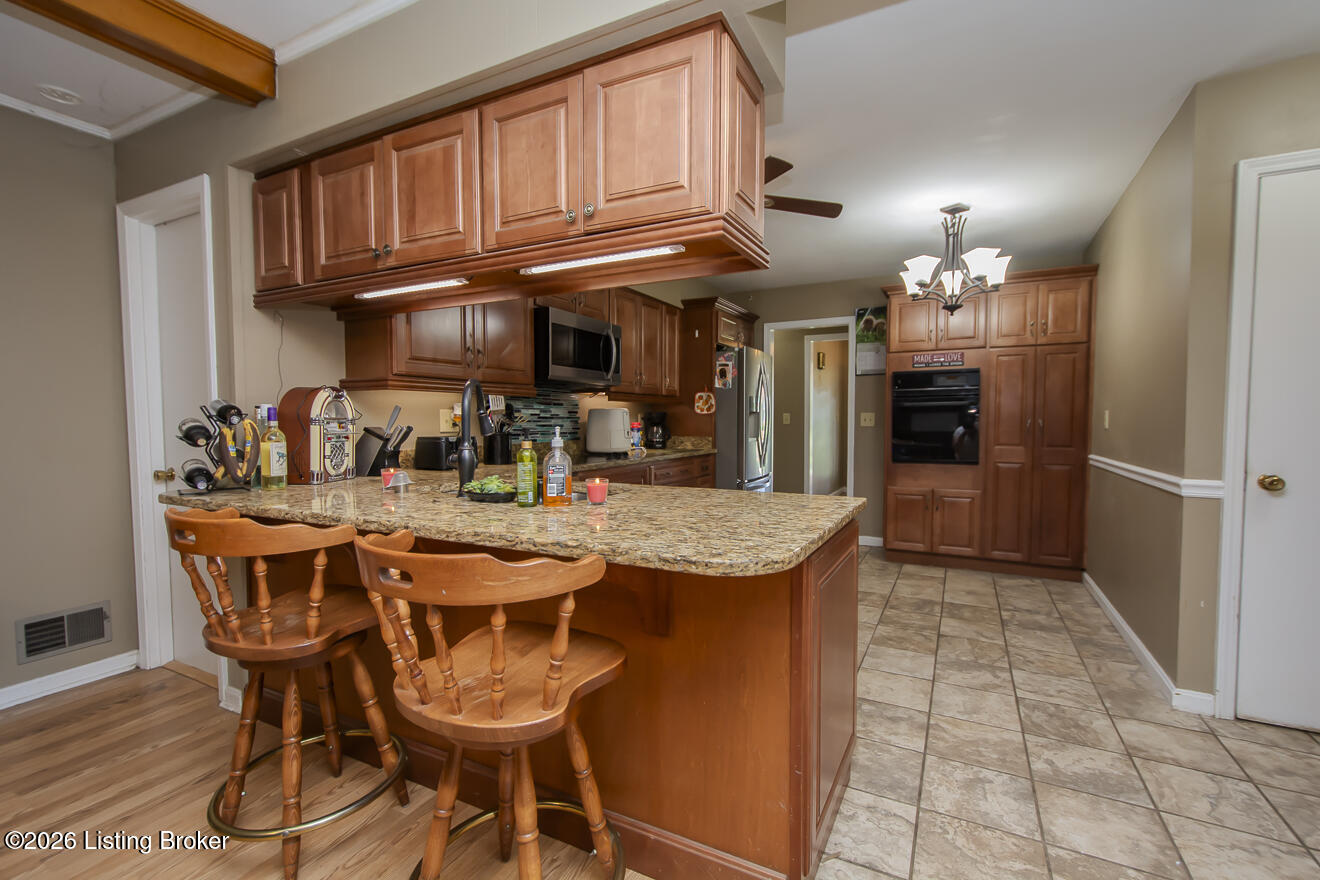 233 N Myers Rd