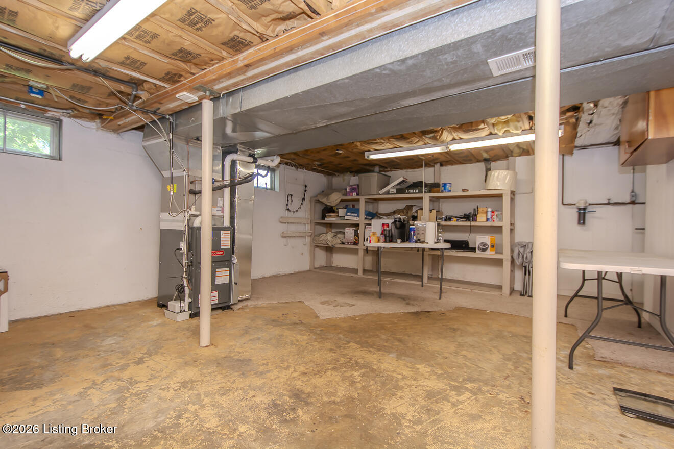 233 N Myers Rd