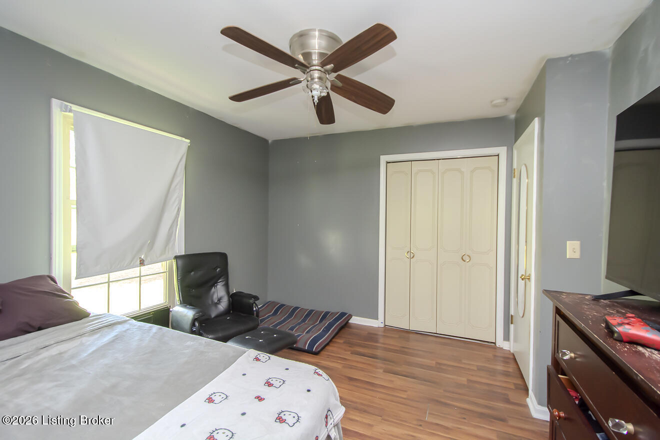 233 N Myers Rd