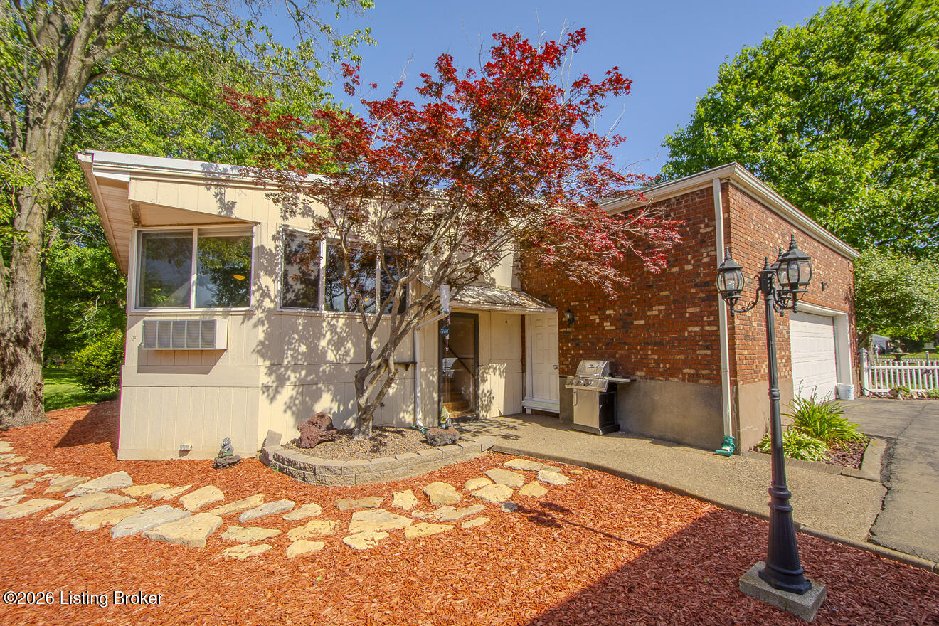 233 N Myers Rd