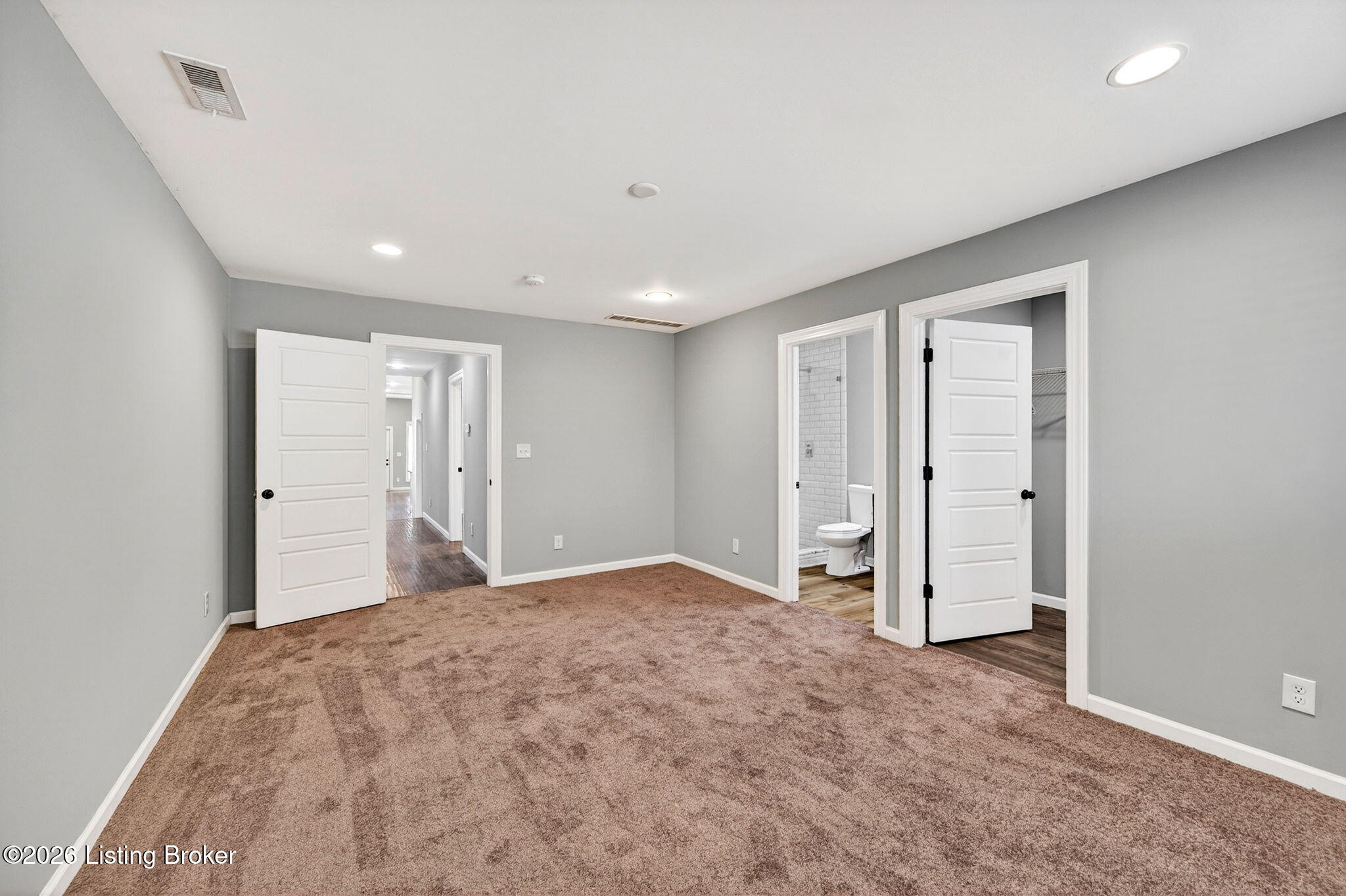 1007 Goss Ave