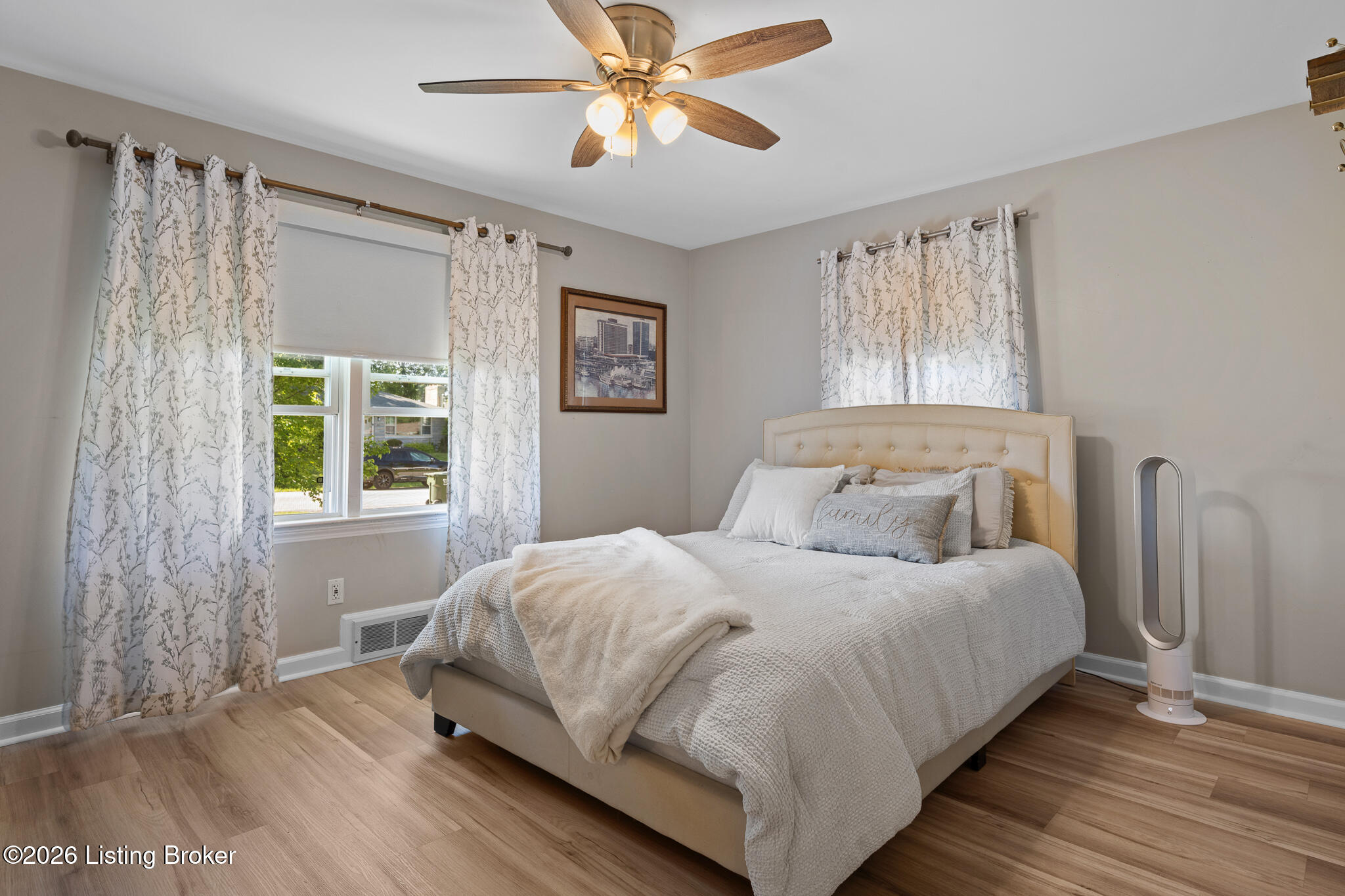 10 Cardwell Way